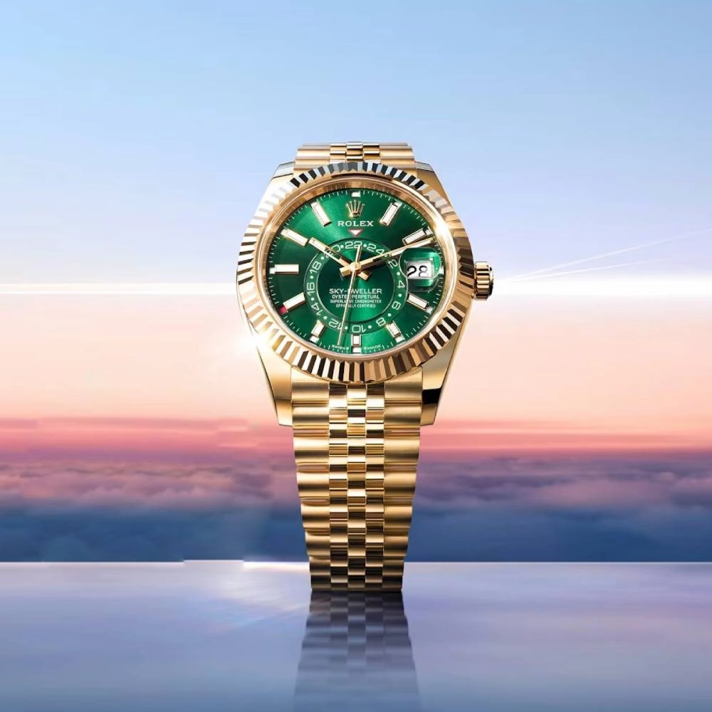2025 Model Rolex Sky-Dweller 42 mm - Ref: 336938-0008 - Bright green Dial, 18k Yellow Gold Jubilee Bracelet Watch