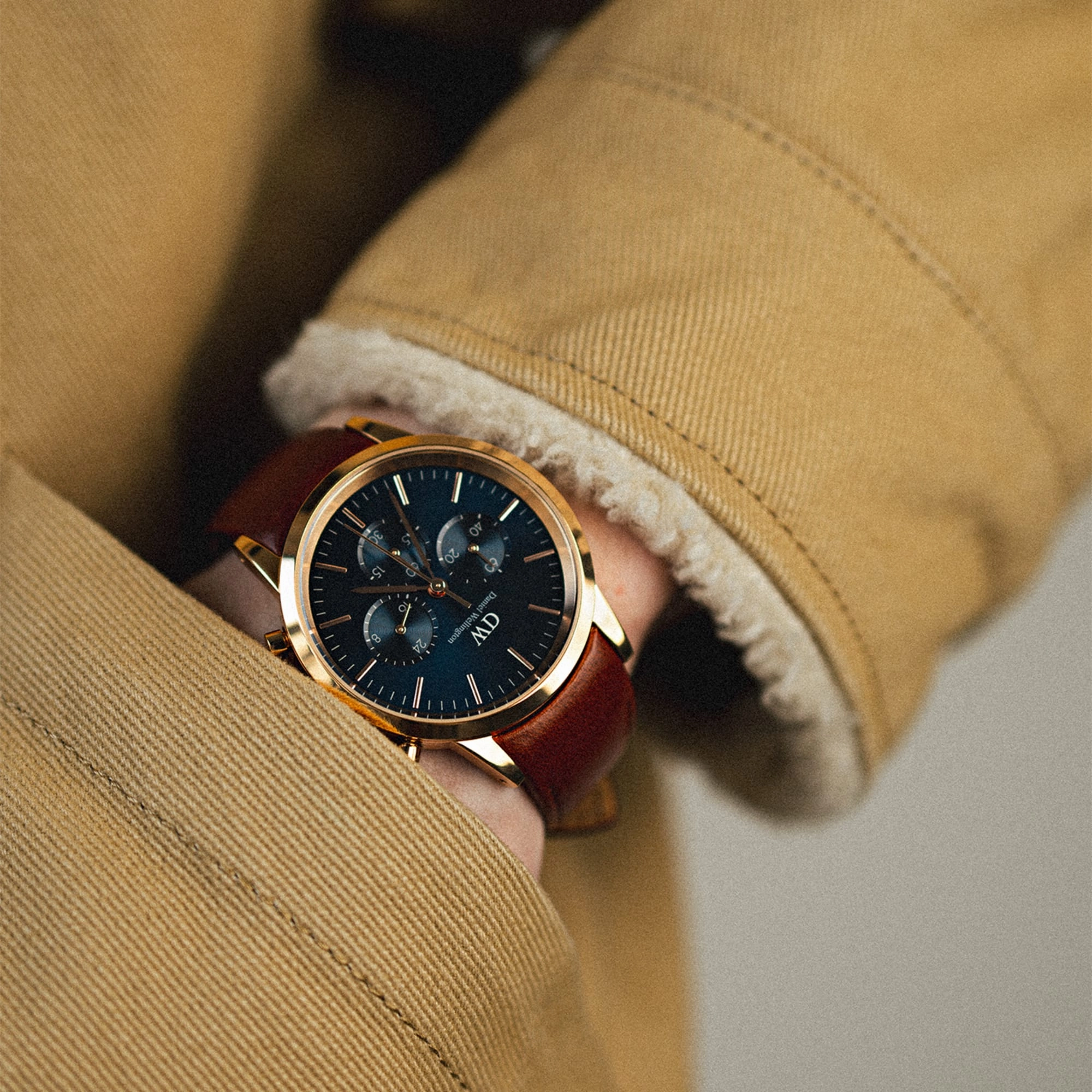 Daniel Wellington Iconic 42mm Mawes Arctic Sunray Watch DW00100639