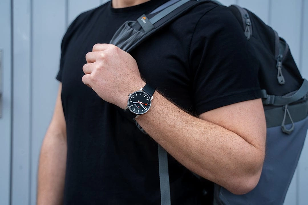Evo2, Polished Steel, 43 mm, Black Vegan Leather