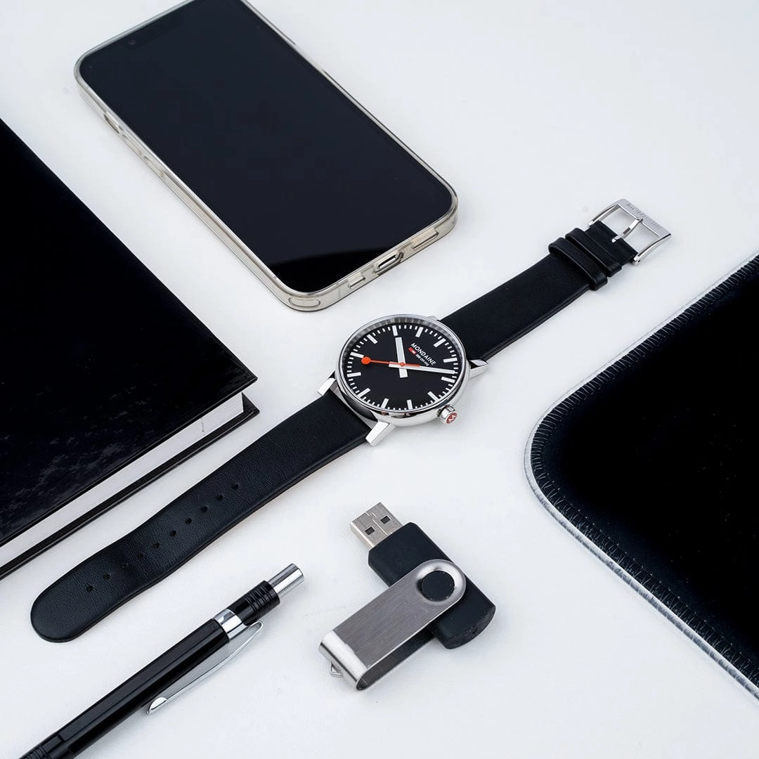Evo2, Polished Steel, 43 mm, Black Vegan Leather