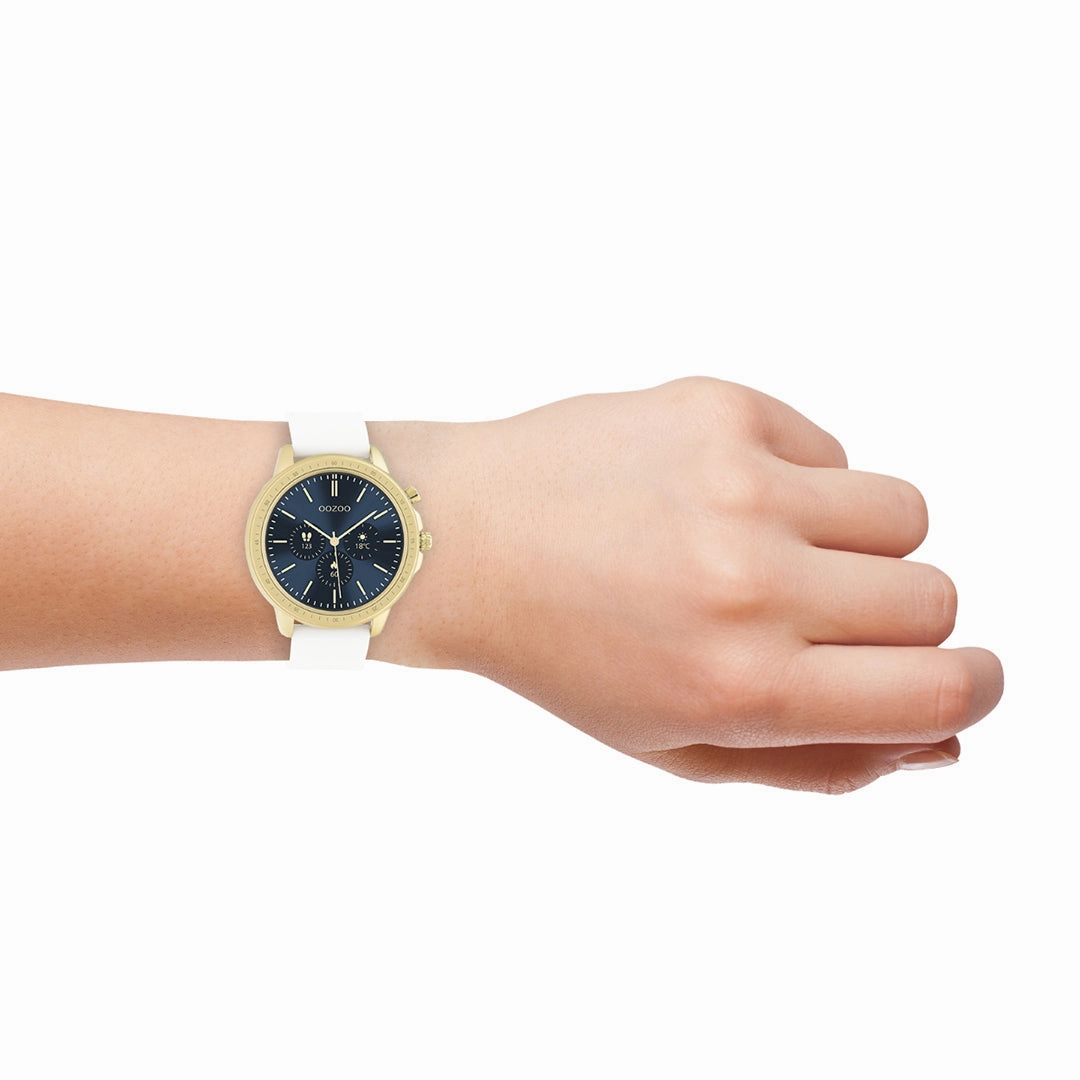 Gold coloured OOZOO smartwatch with white rubber strap - Q00316