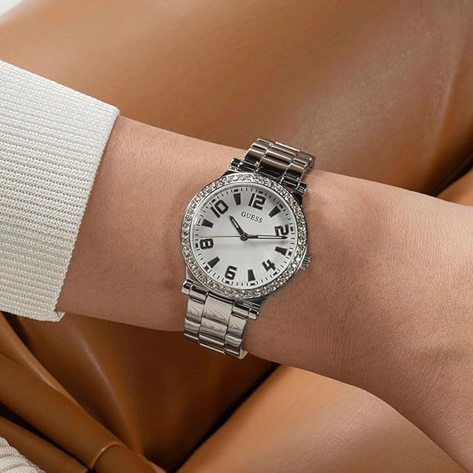 Guess Fawn Silver Dial Stainless Steel Watch GW0686L1