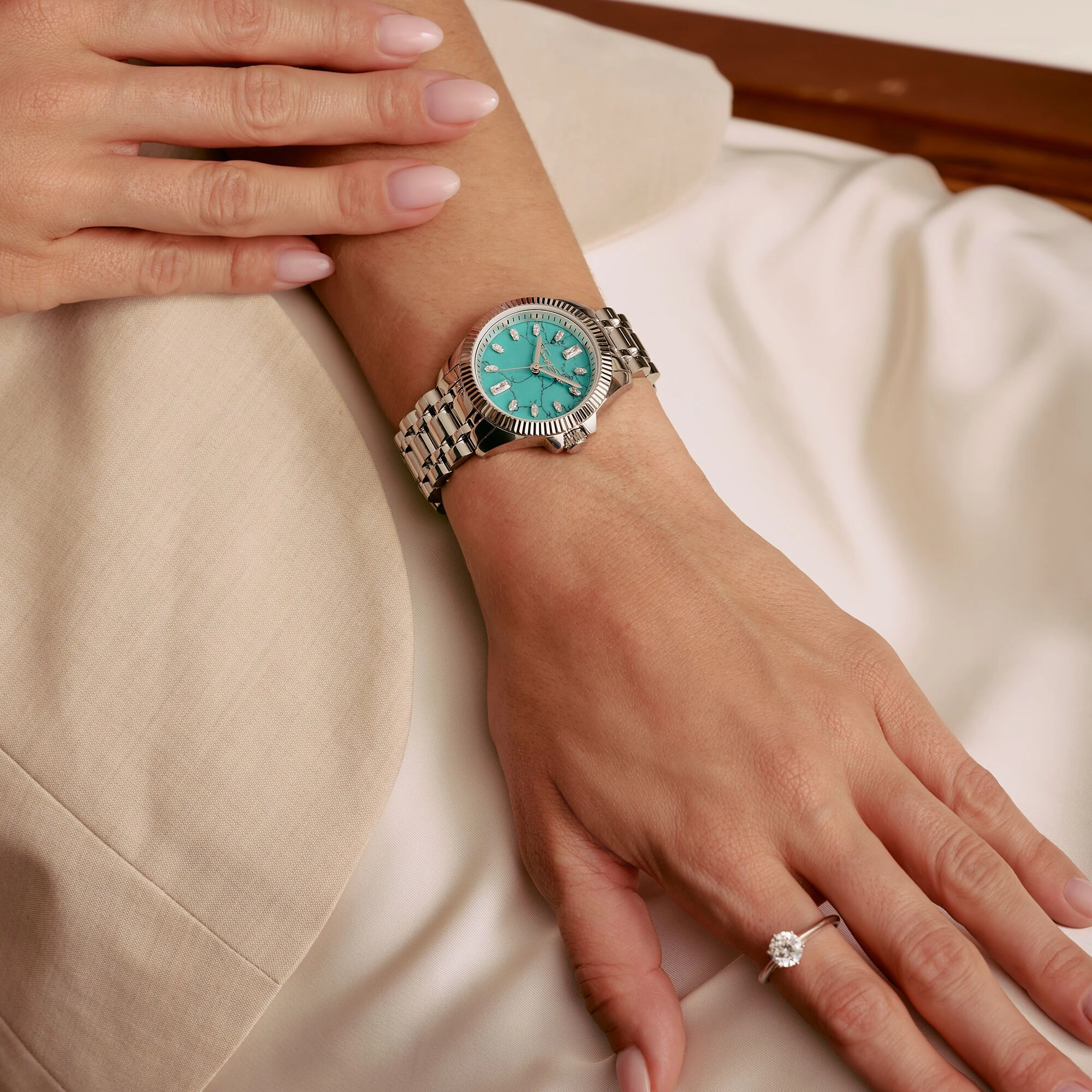 Ladies Imitation Turquoise Divine Watch