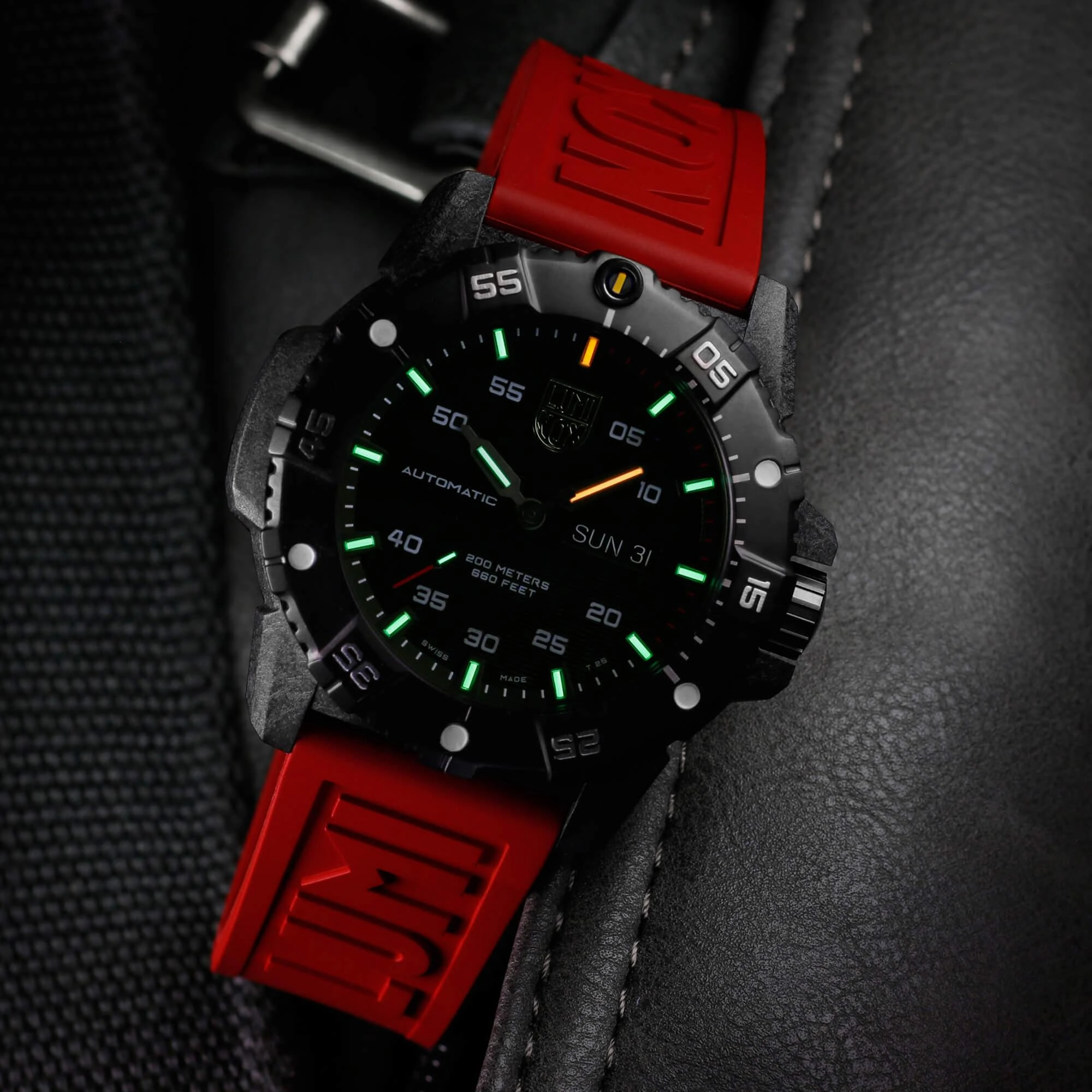 Luminox Men's Automatic Watch - Master Carbon Seal Black Dial Rubber Strap Dive | 3875