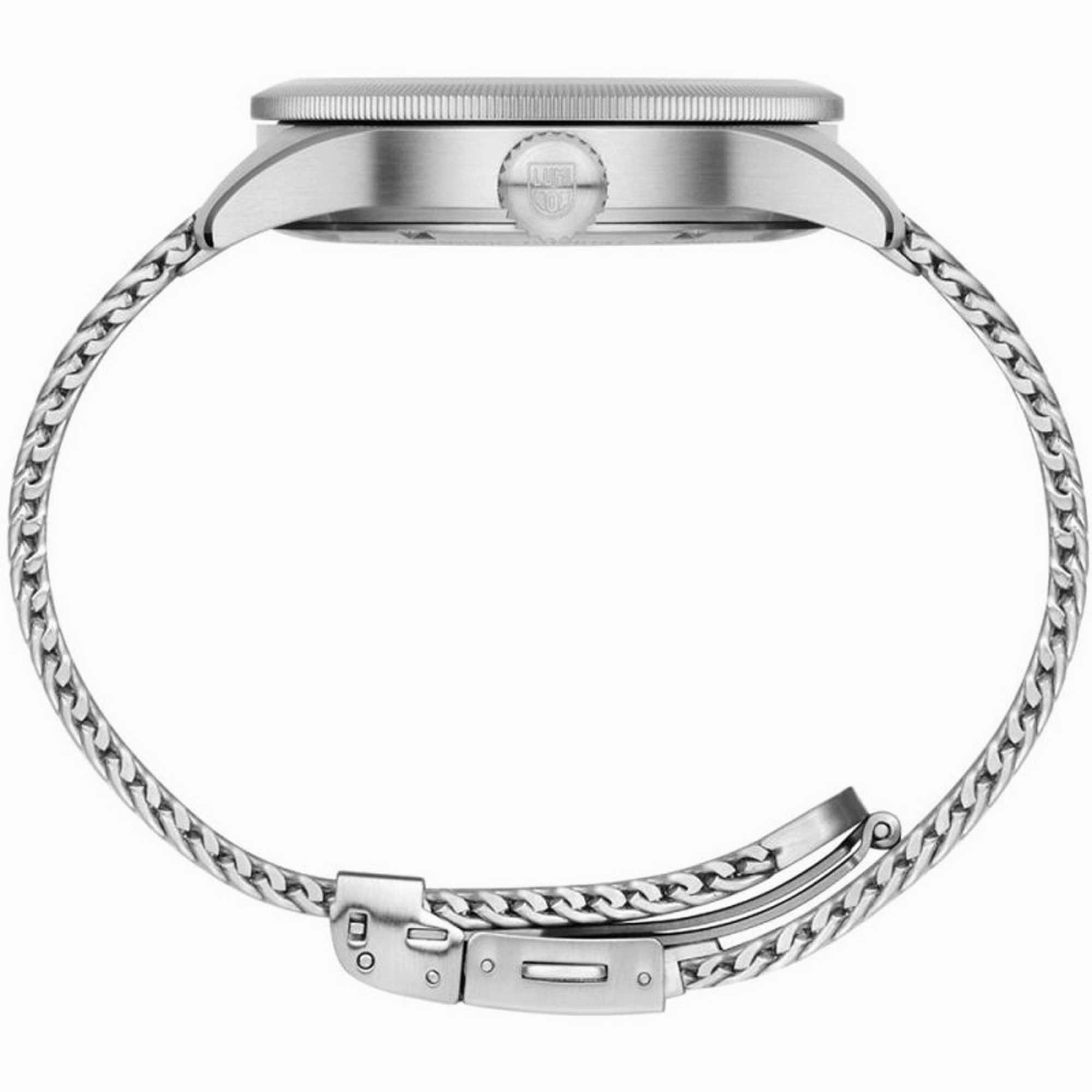 Luminox Men's Watch - P-38 Lightning Date Display Silver Mesh Bracelet | XA.9522