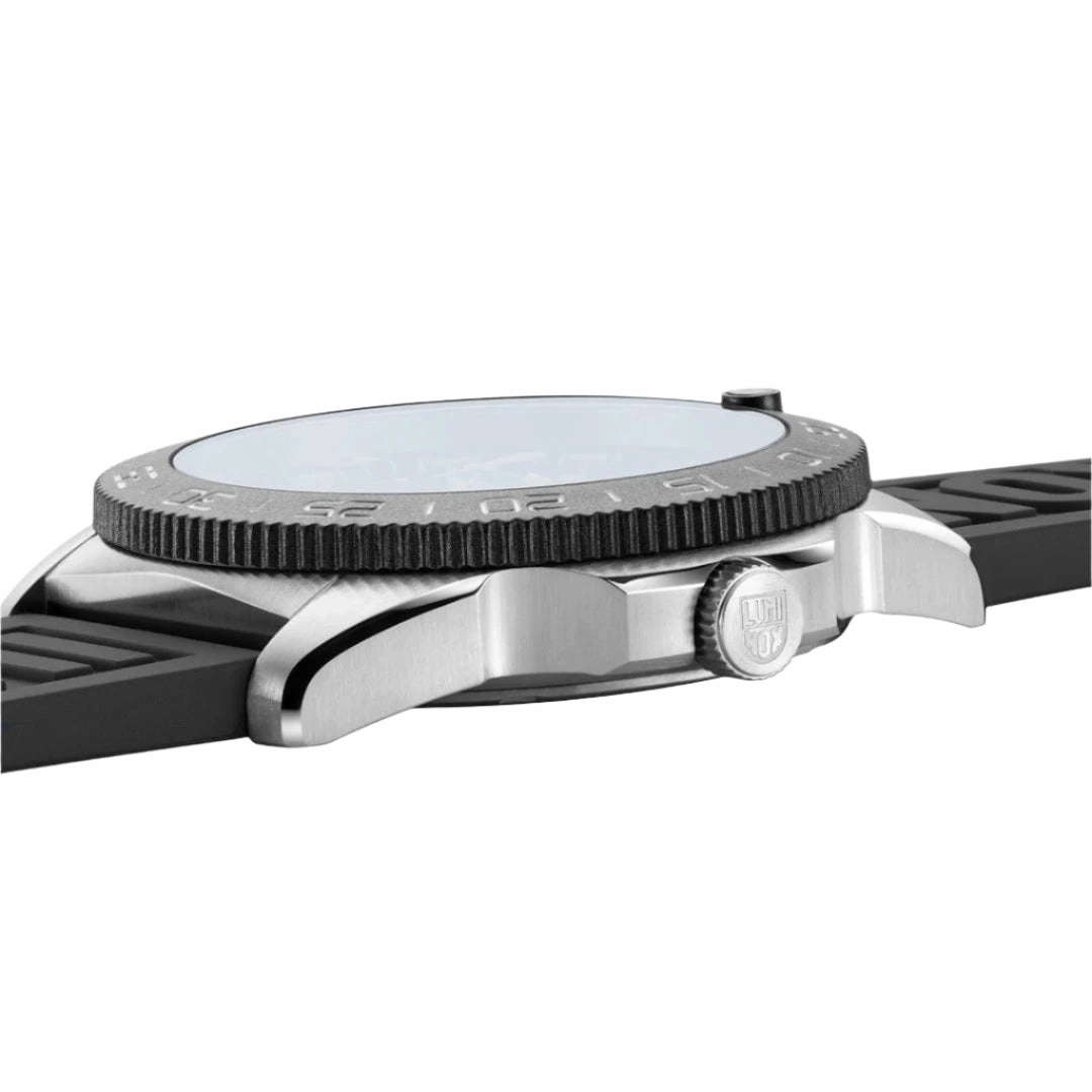 Luminox Pacific Diver Black Dial Rubber Strap Watch XS.3121.1