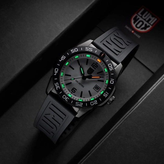 Luminox Pacific Diver Ripple 39mm Diver Watch XS.3127M