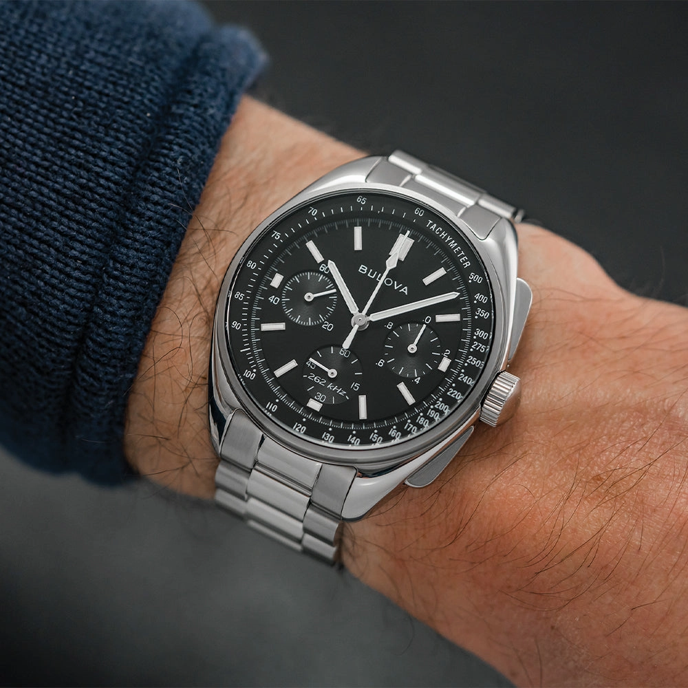 Lunar Pilot 43mm - Black on Bracelet