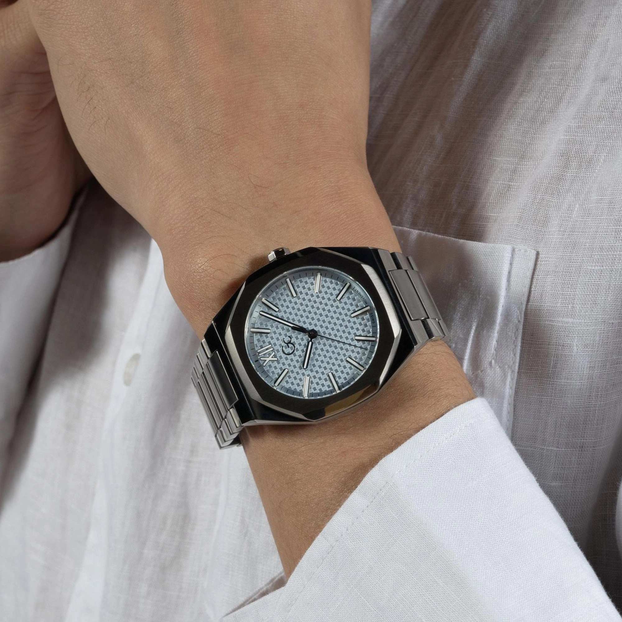 Men's Blue Analog Stainless Steel Watch Z26003G7MF