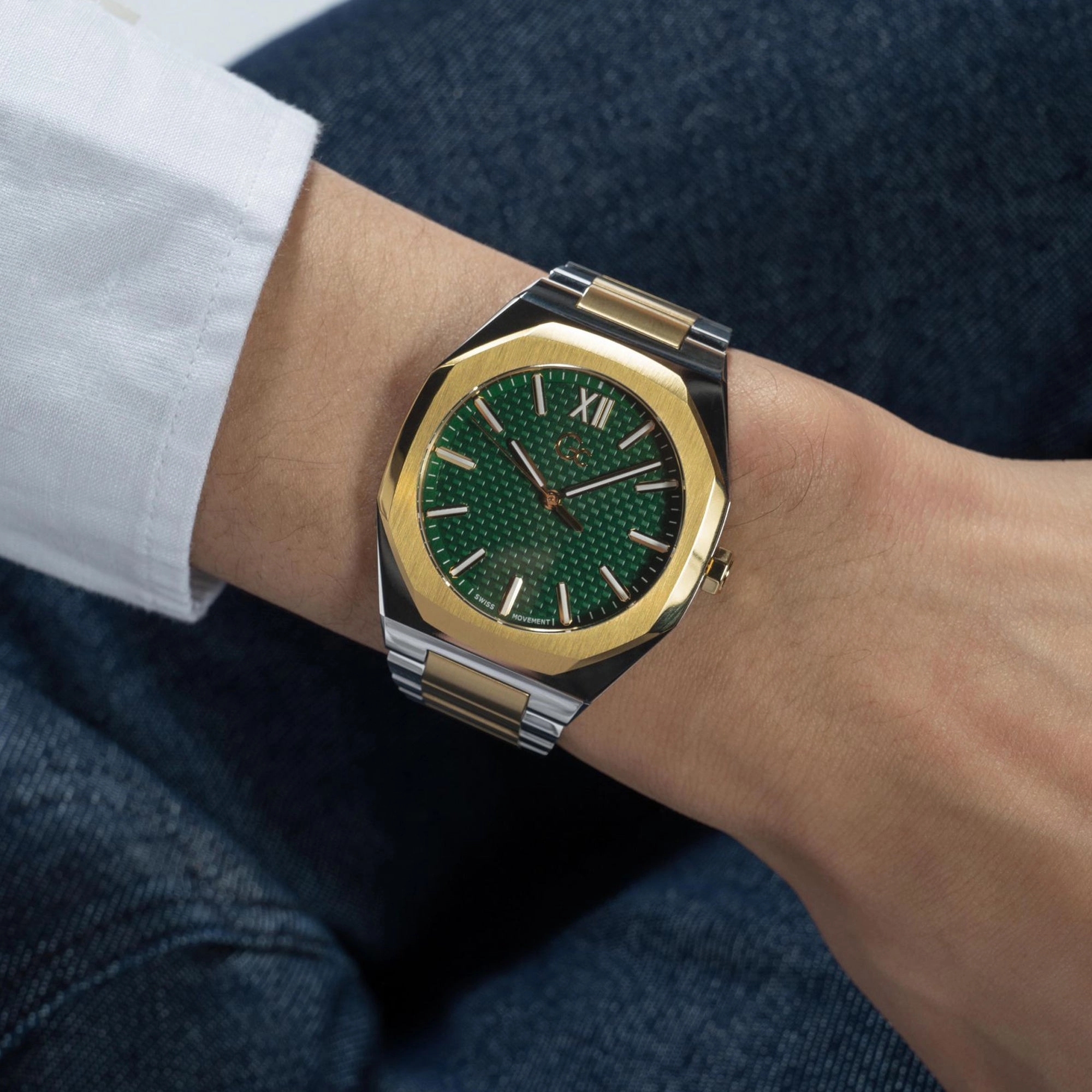 Men's Green Dial Analog Stainless Steel Watch Z26002G9MF