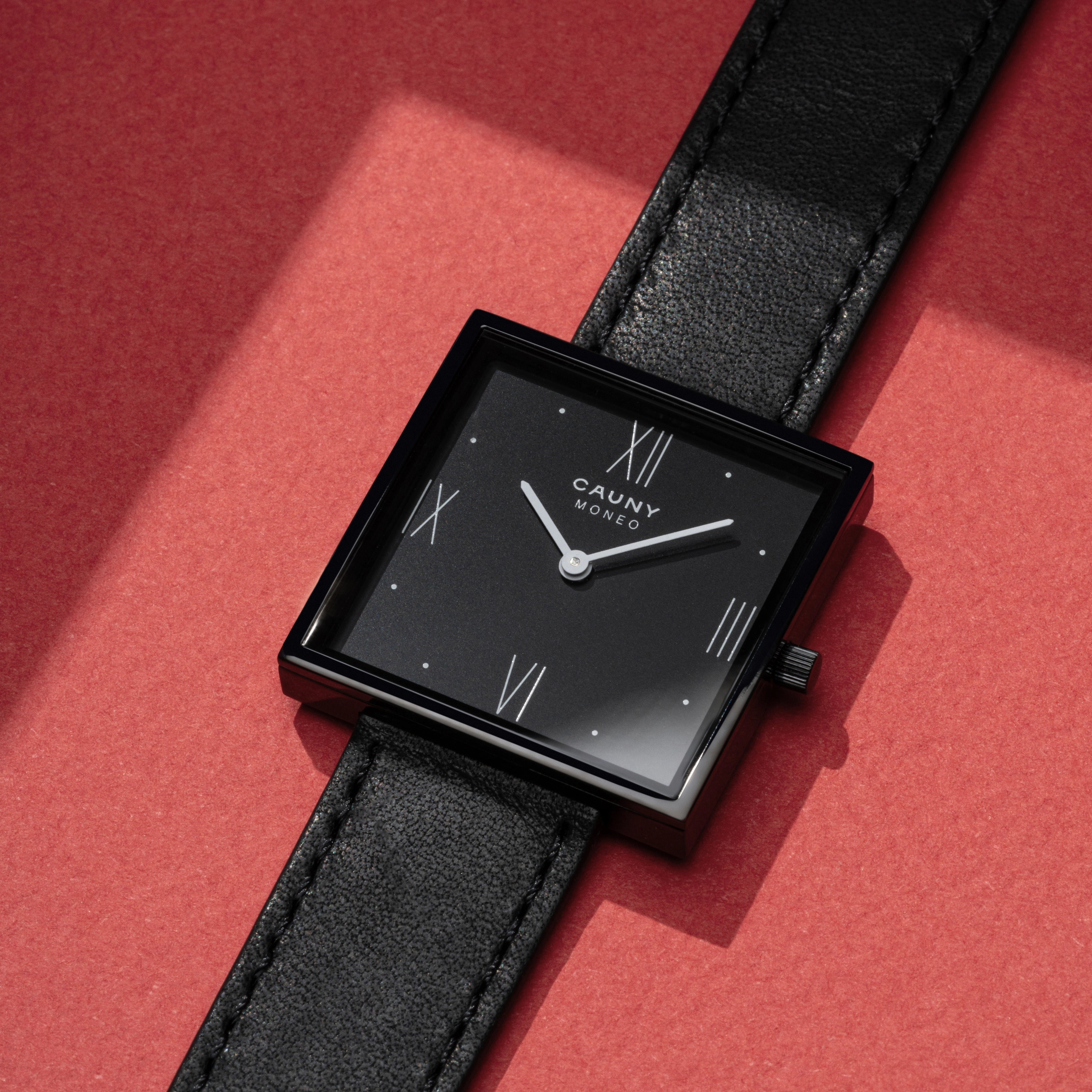 Moneo Black