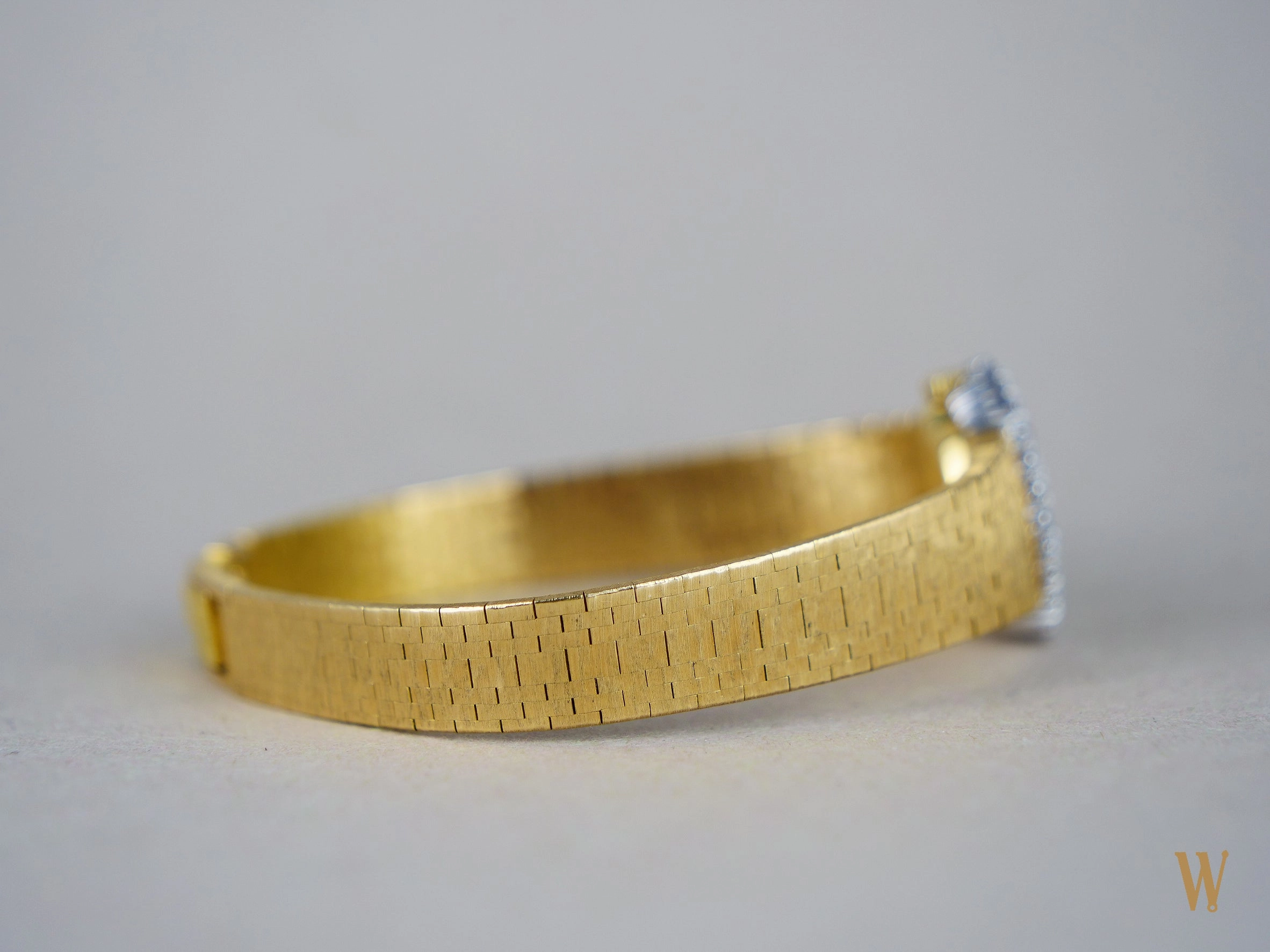 Omega 18ct Gold and Diamond Ladies Dress Watch NOS