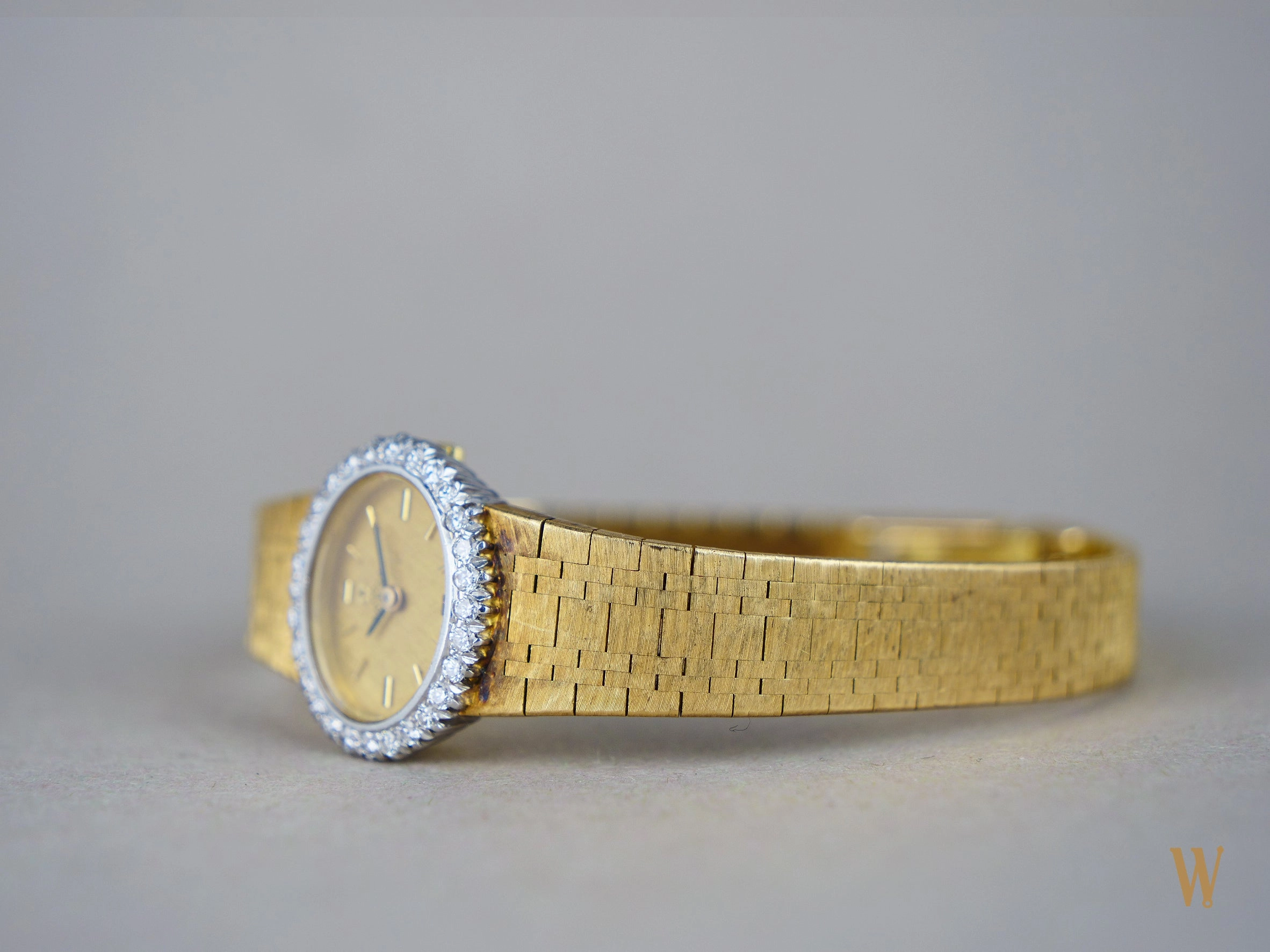 Omega 18ct Gold and Diamond Ladies Dress Watch NOS