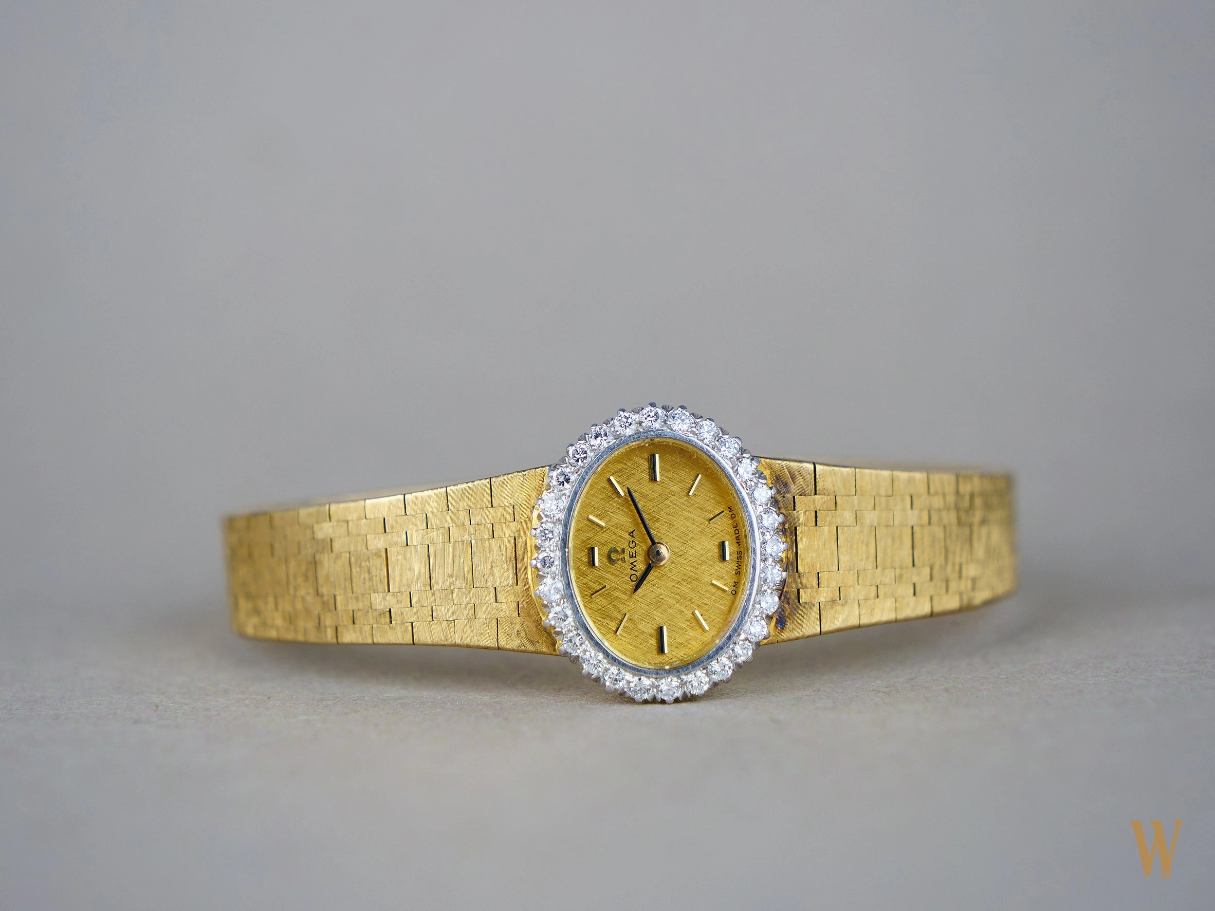 Omega 18ct Gold and Diamond Ladies Dress Watch NOS