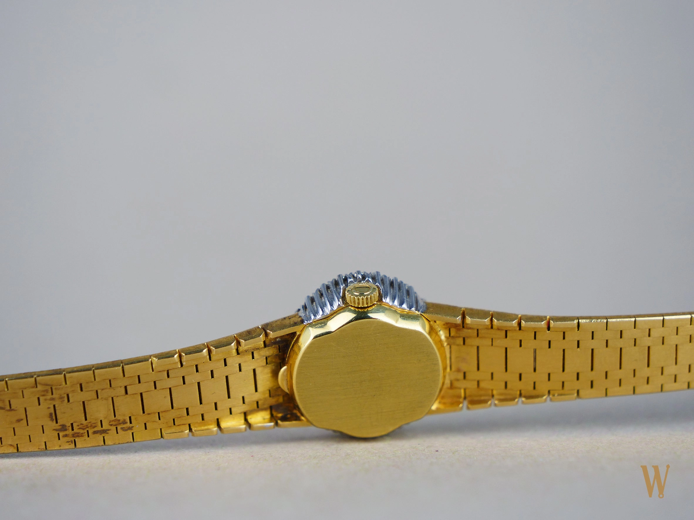 Omega 18ct Gold and Diamond Ladies Dress Watch NOS