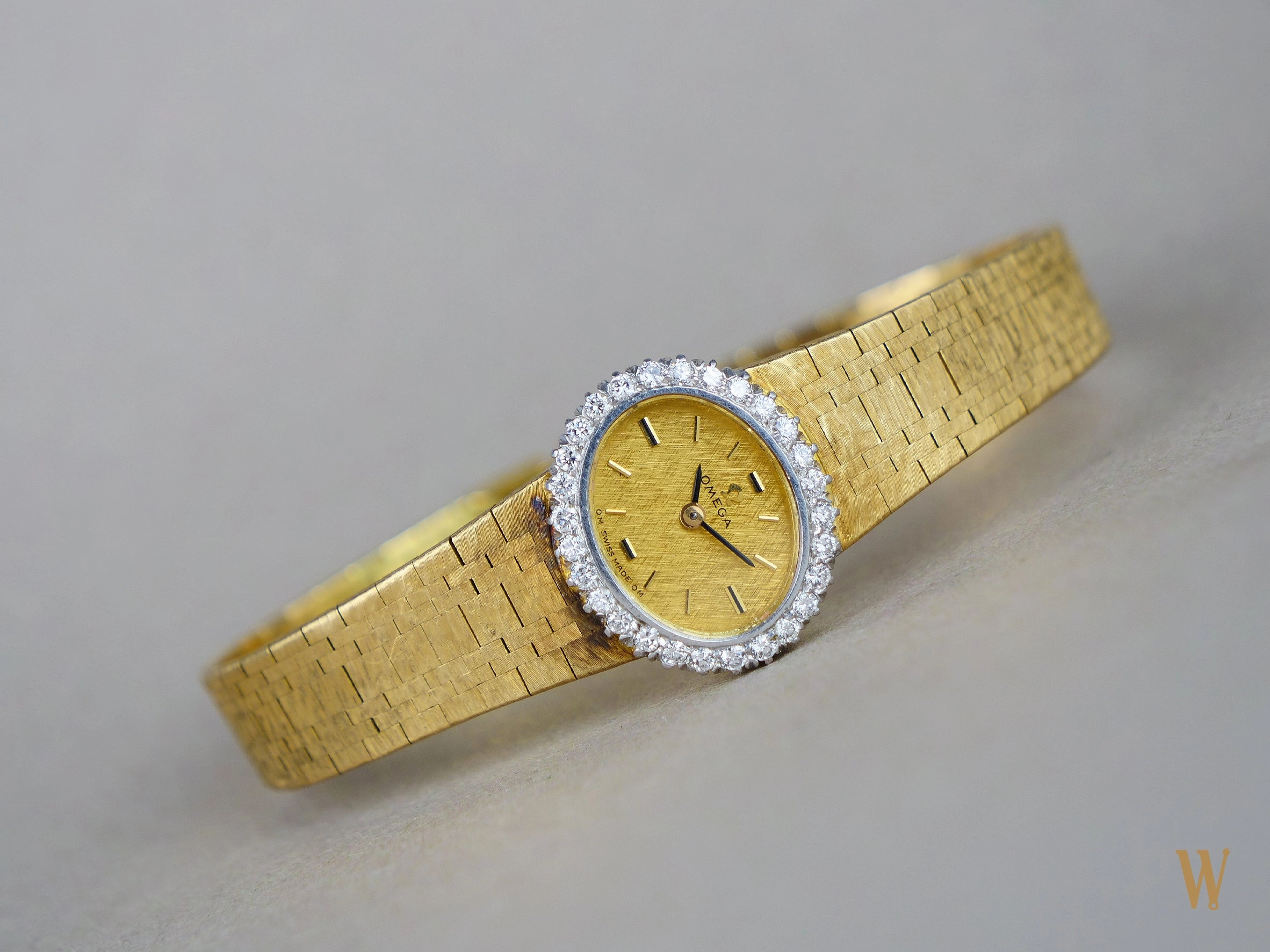 Omega 18ct Gold and Diamond Ladies Dress Watch NOS