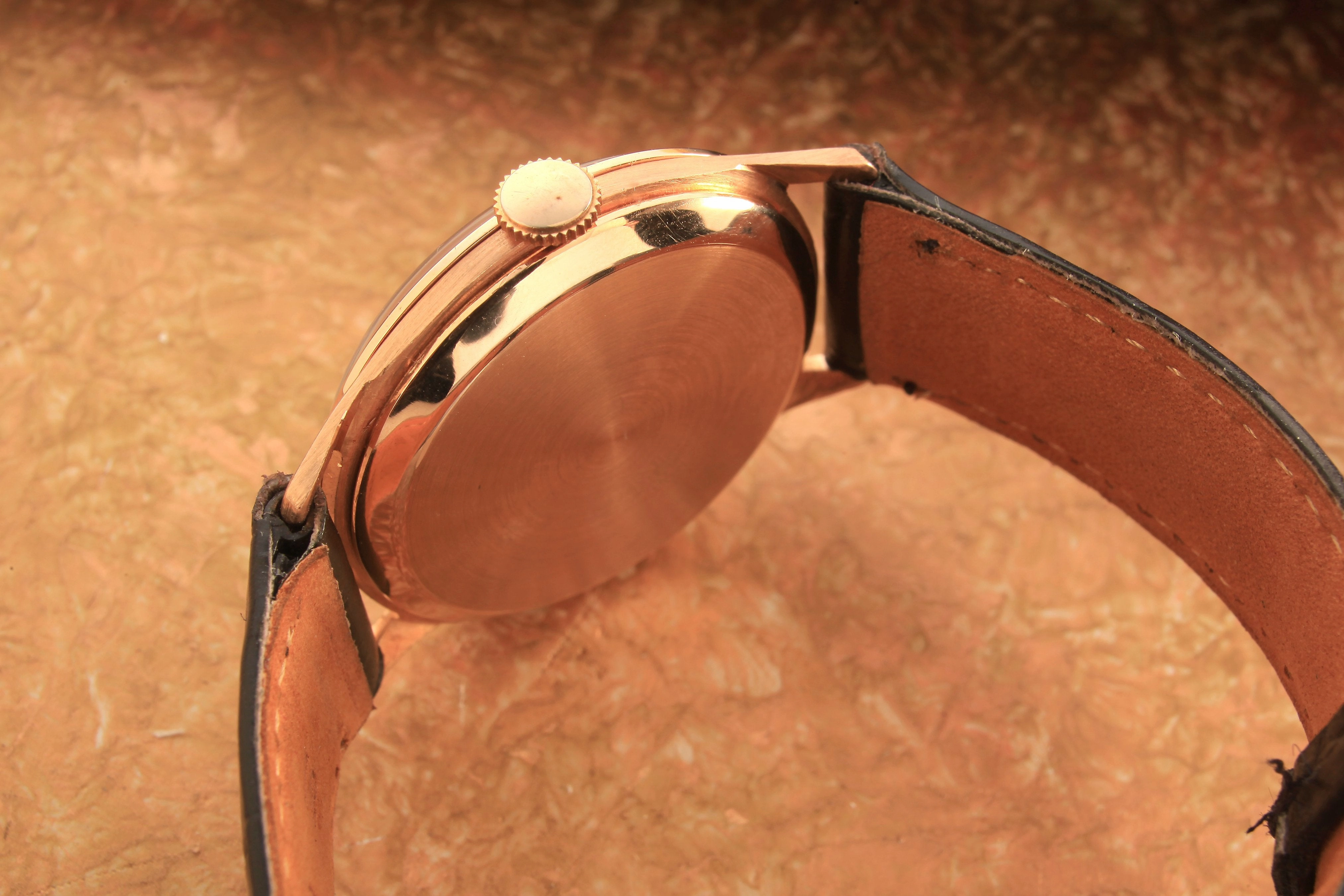 Omega 30-T2 18ct Rose gold SOLD