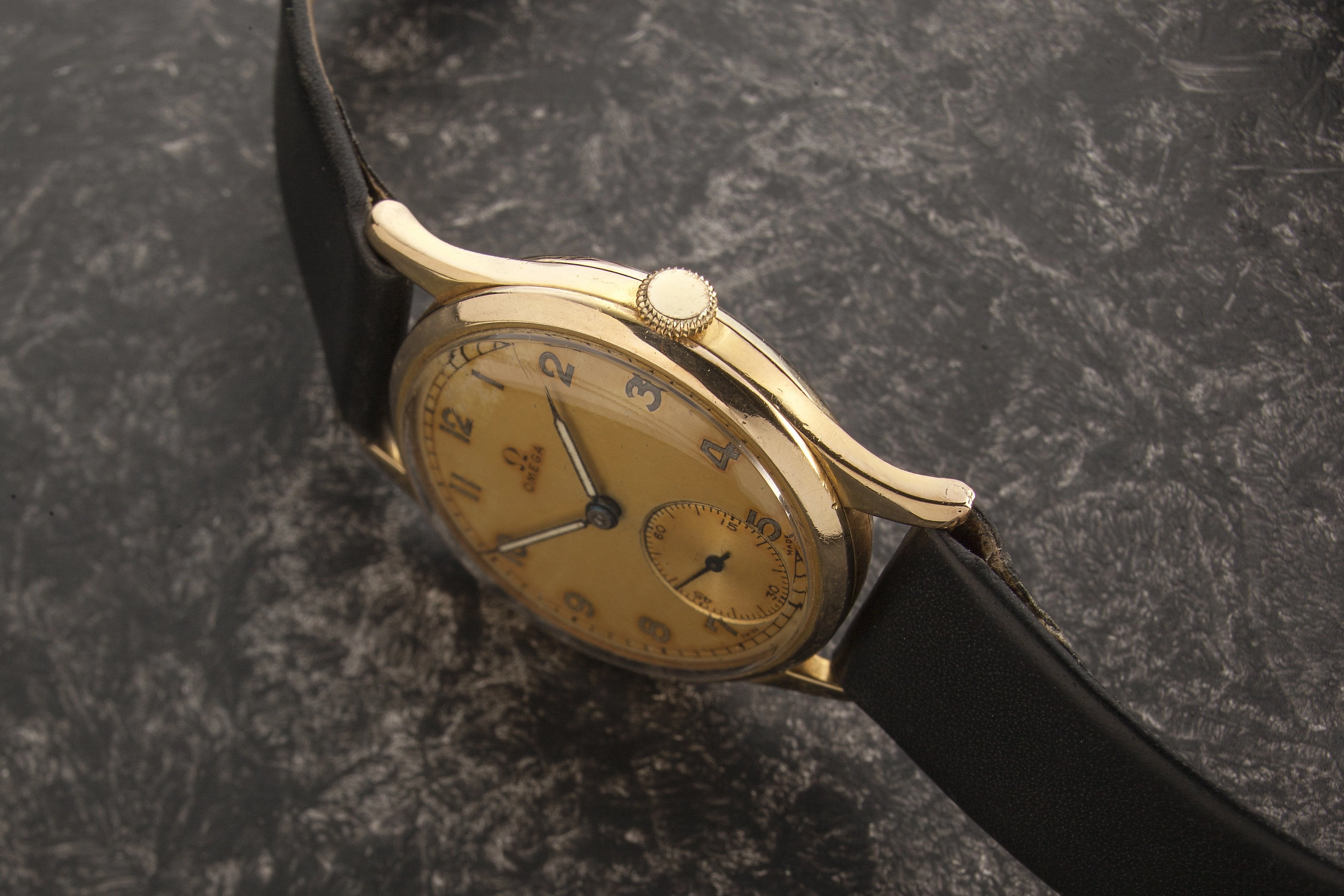Omega 30 T2 9ct Gold SOLD