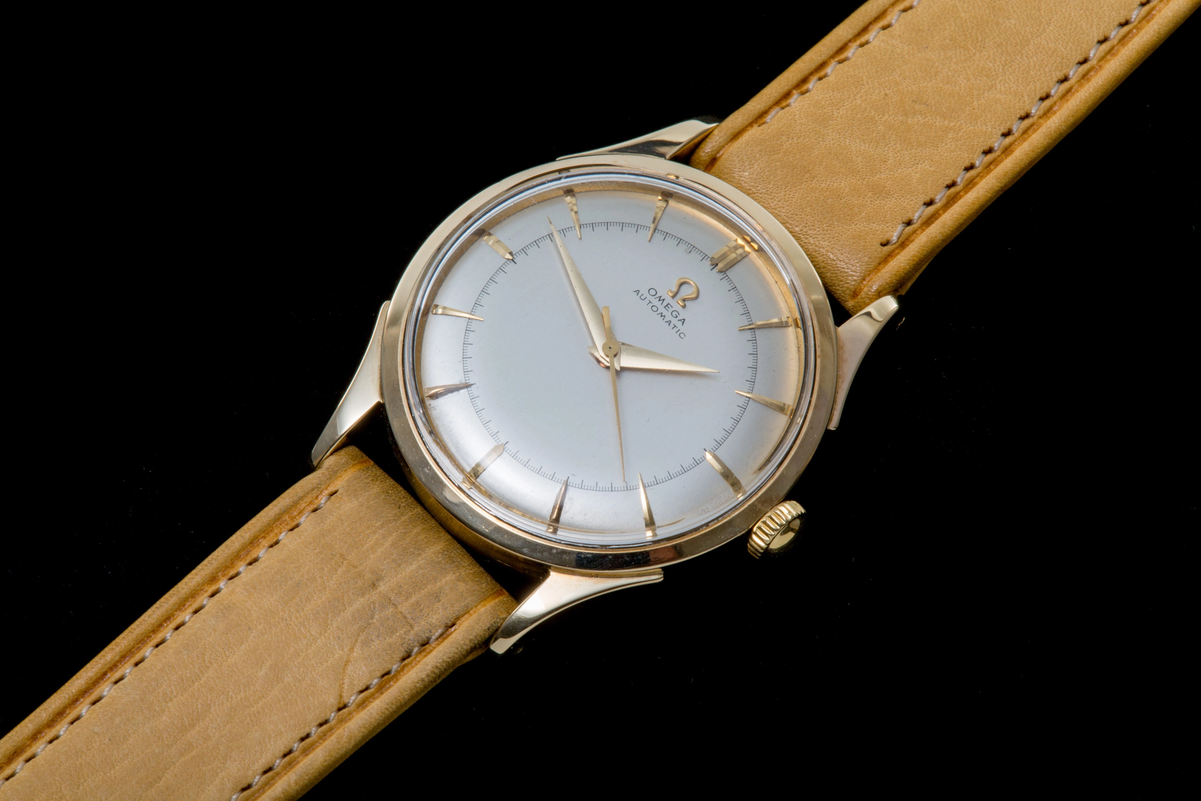 Omega  cal 351 bumper 14 ct solid gold