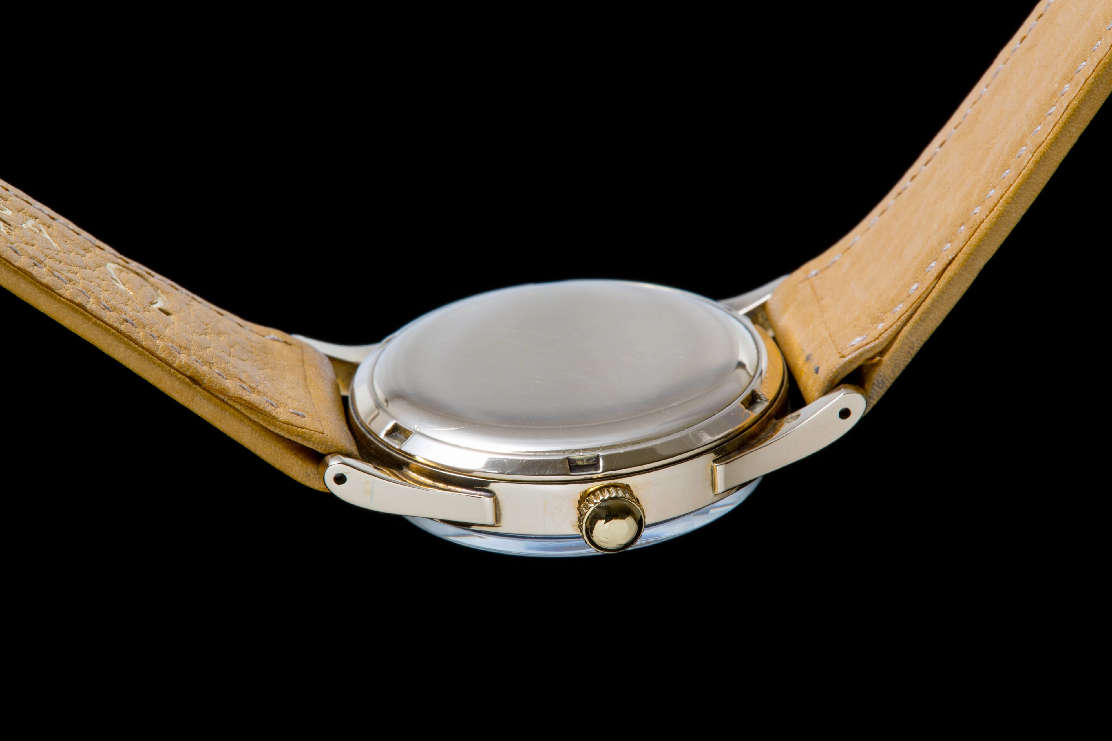 Omega  cal 351 bumper 14 ct solid gold