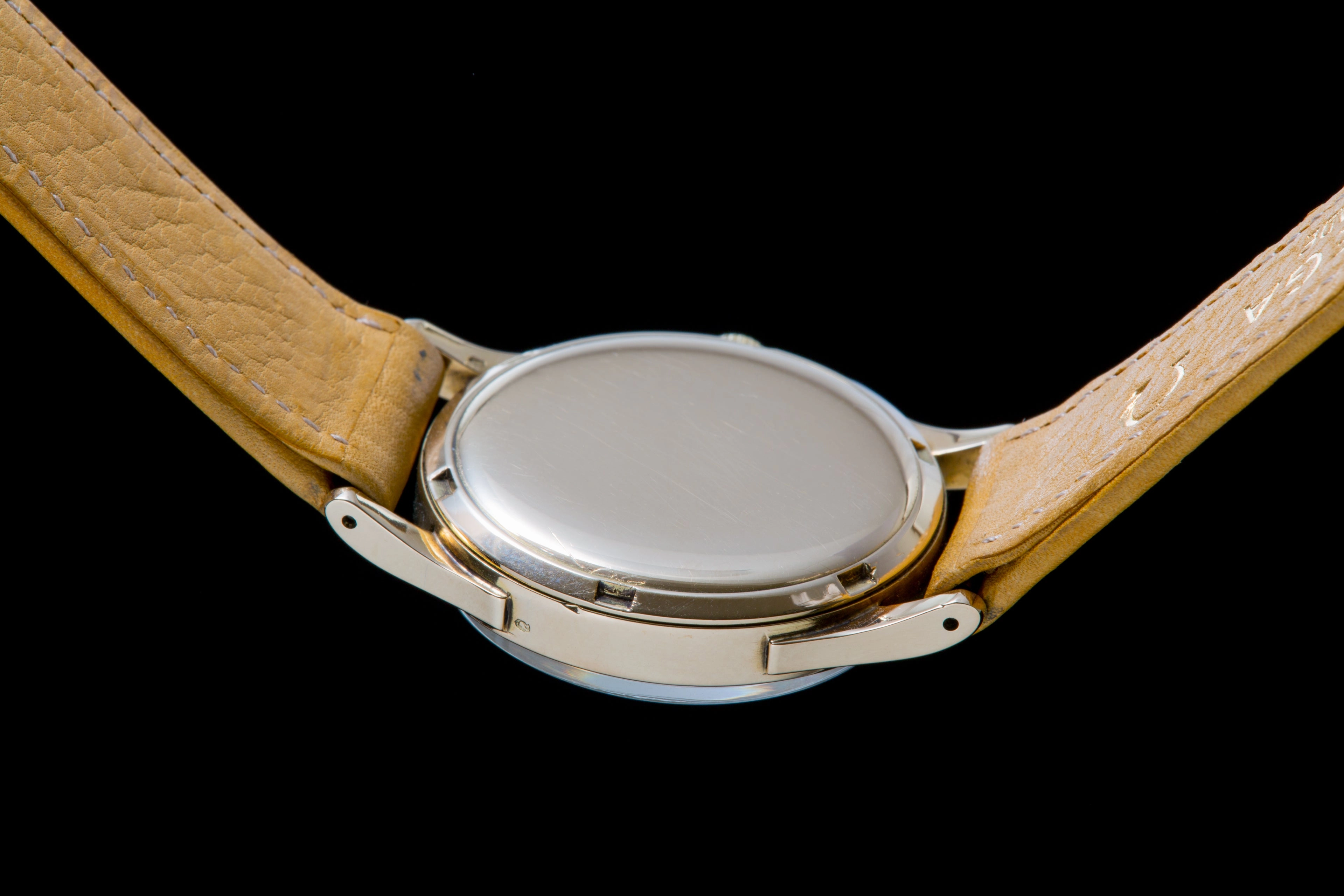 Omega  cal 351 bumper 14 ct solid gold