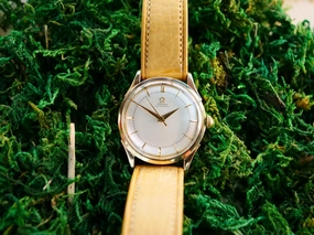 Omega  cal 351 bumper 14 ct solid gold