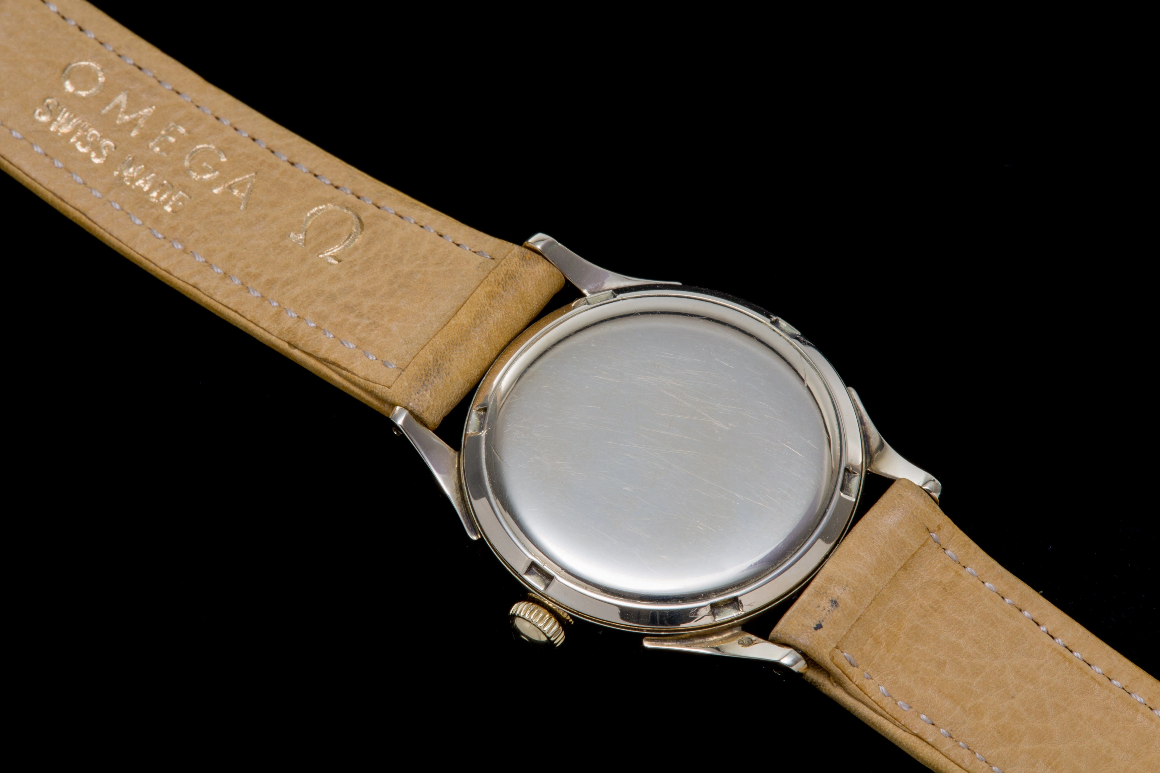 Omega  cal 351 bumper 14 ct solid gold