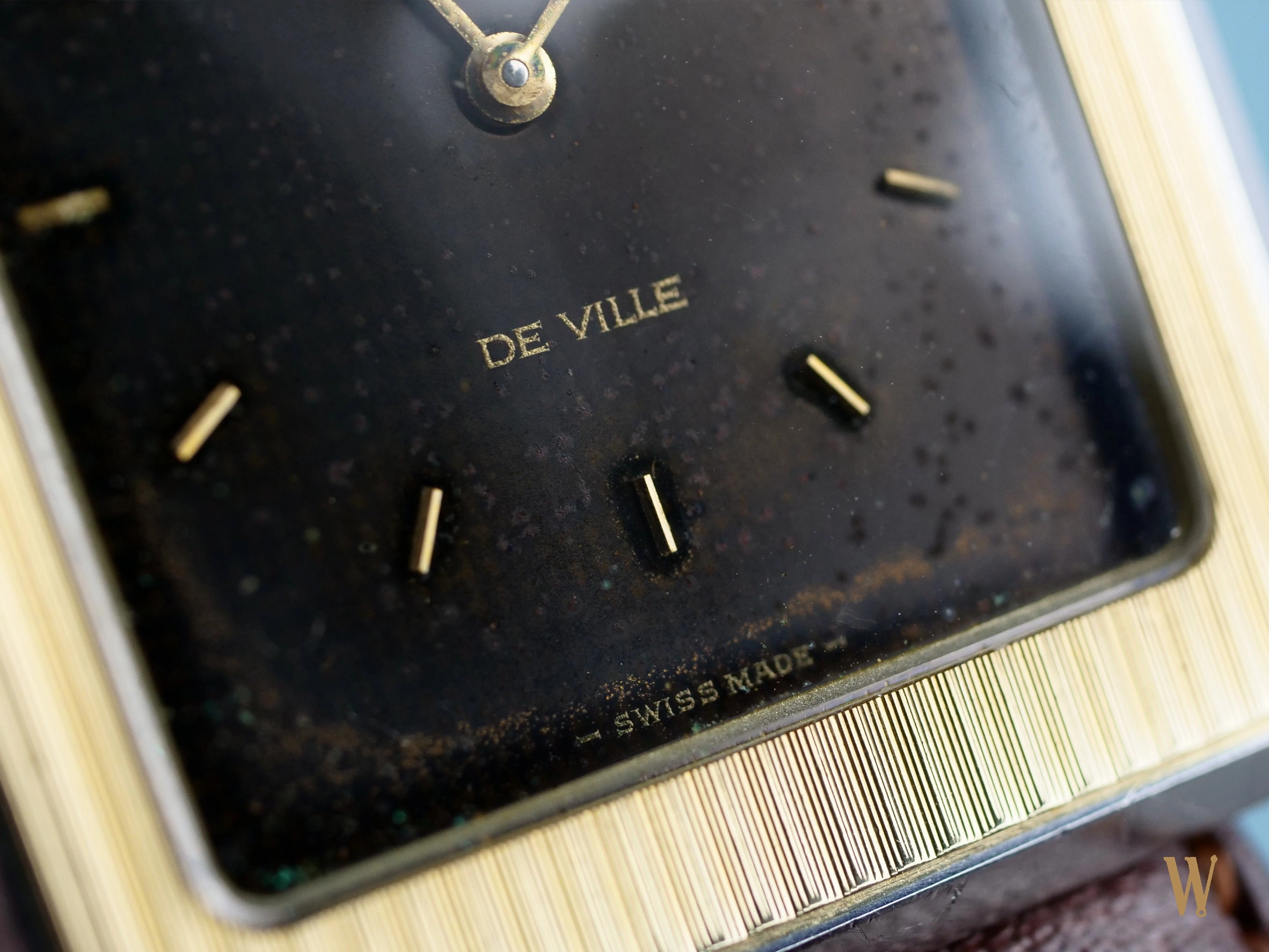 Omega De Ville Pave Dor