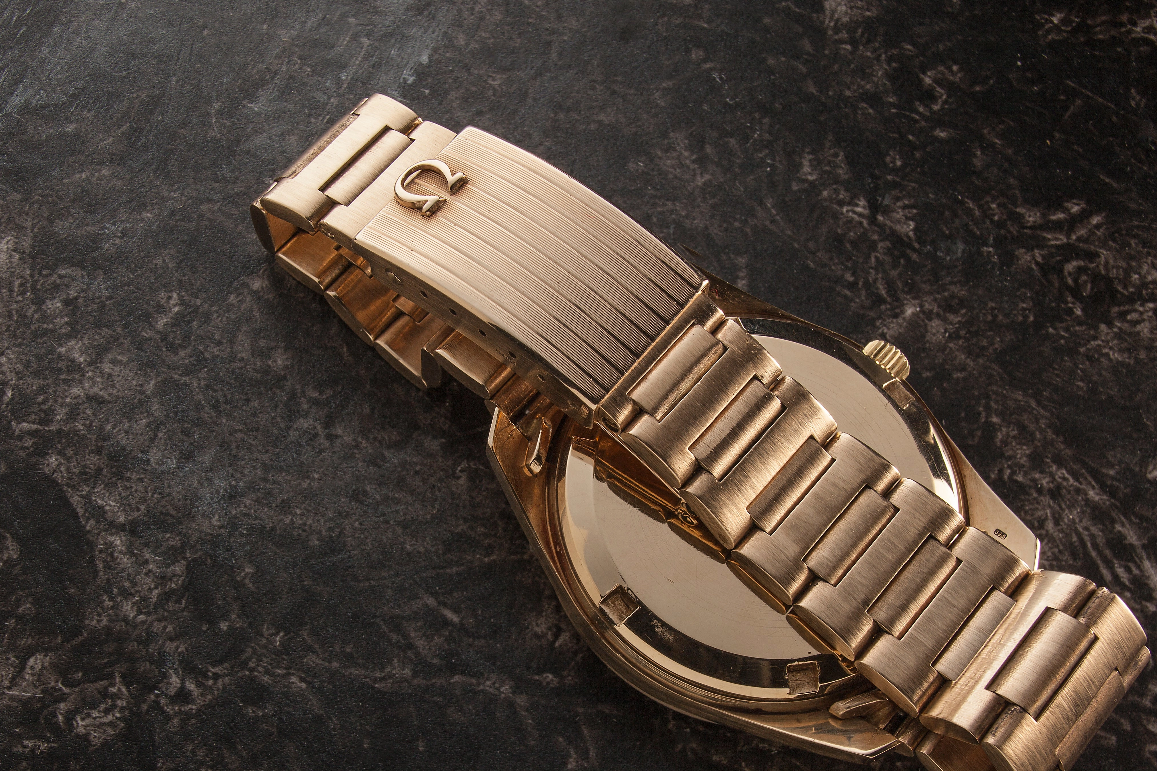 Omega F300 solid 9ct gold SOLD