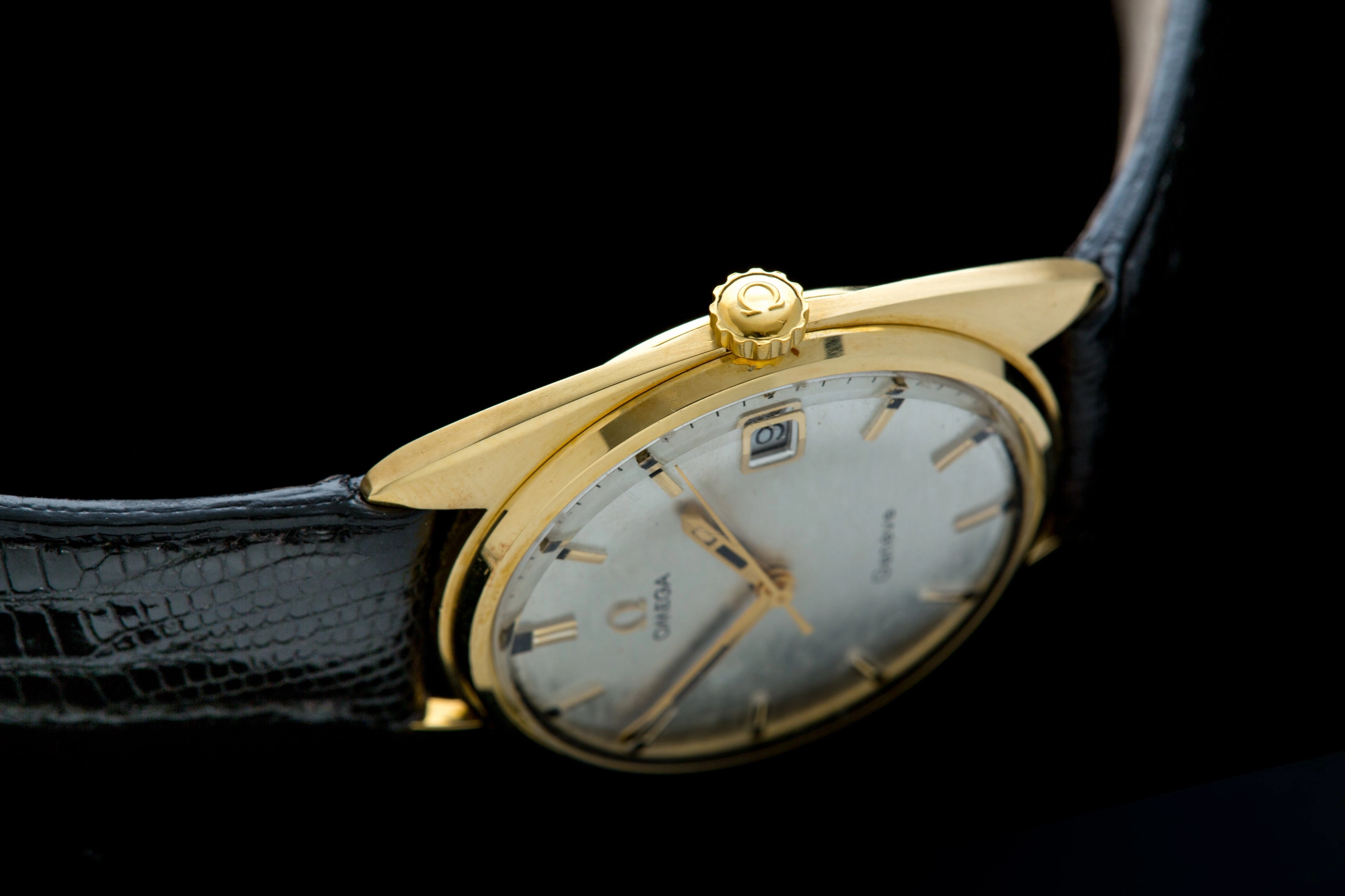 Omega Geneve 18ct gold