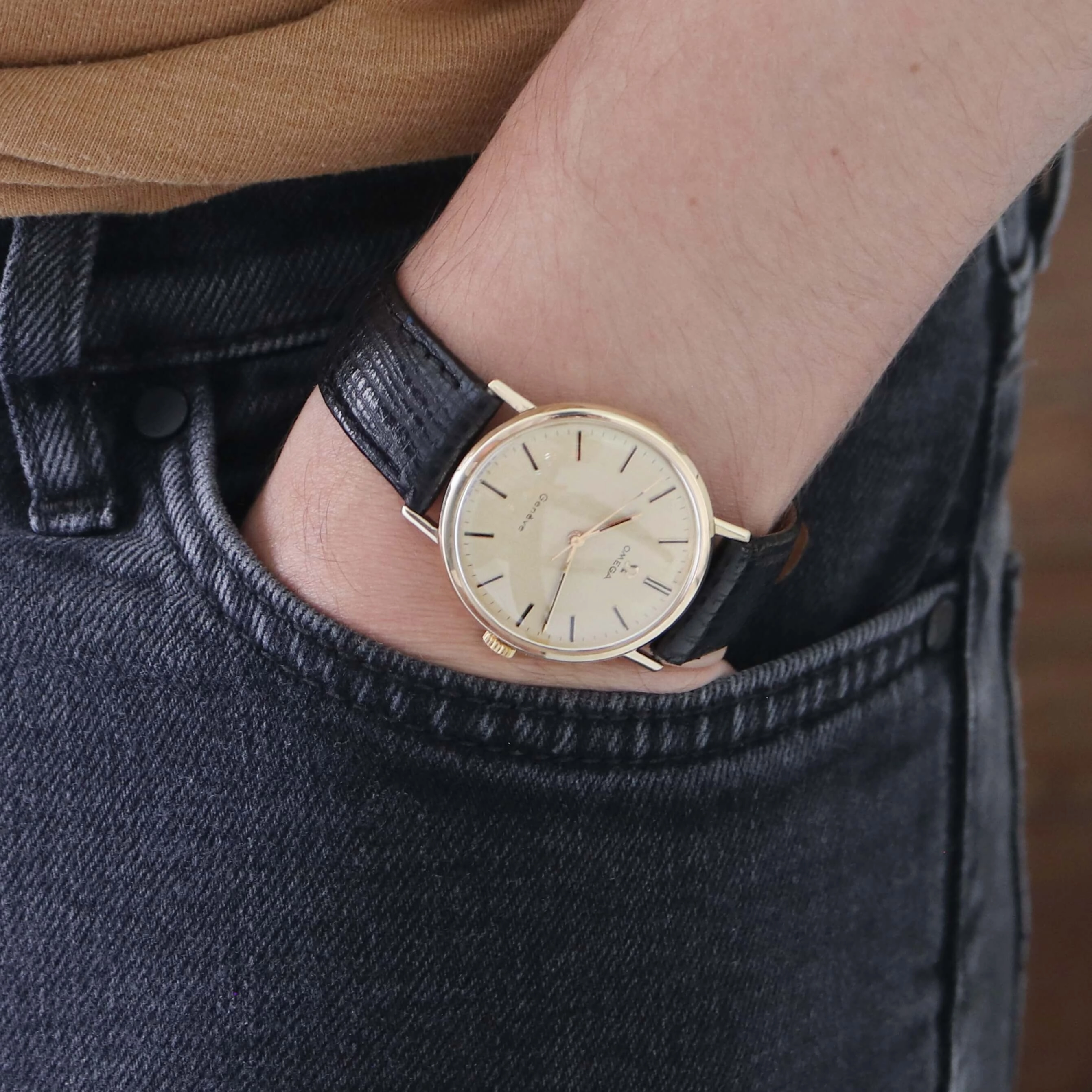 Omega Geneve 9k Gold Linen Dial, 1969