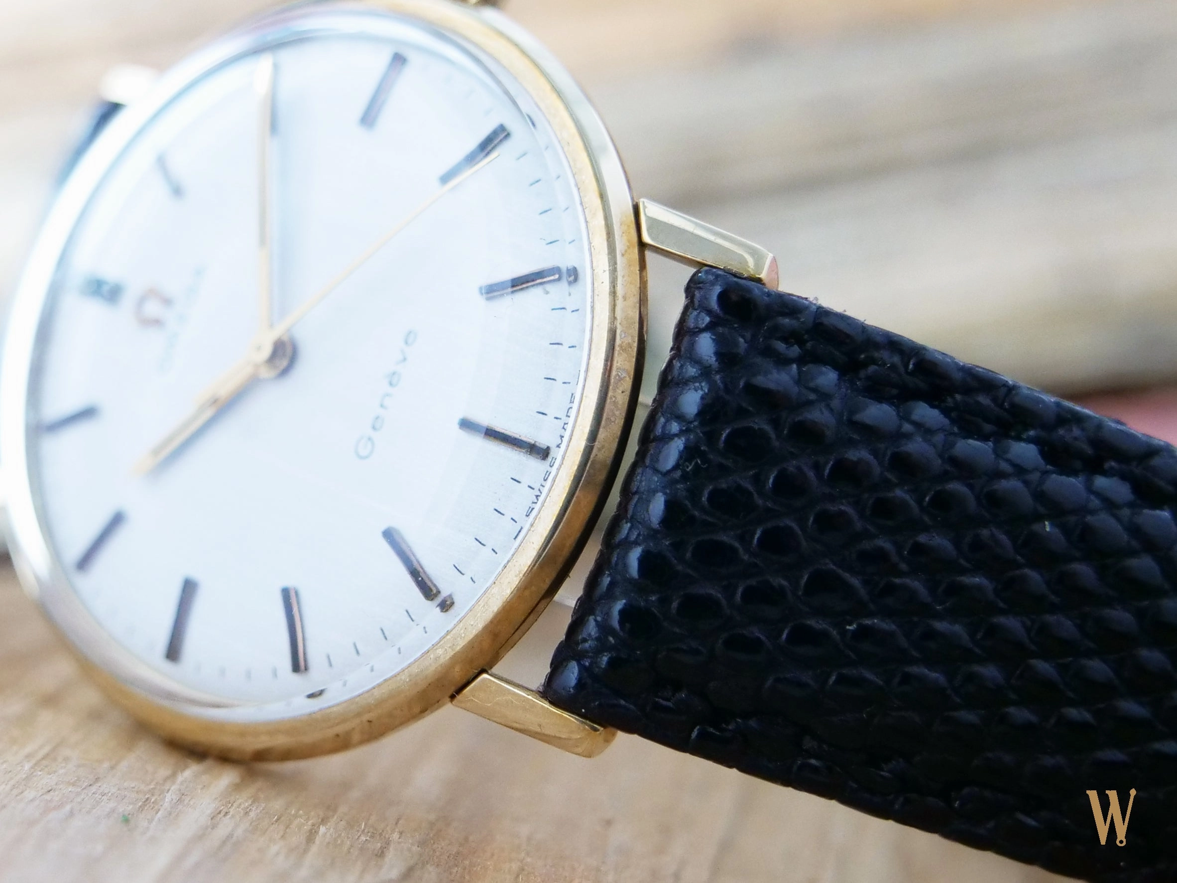 Omega Genve Solid gold Dress Watch
