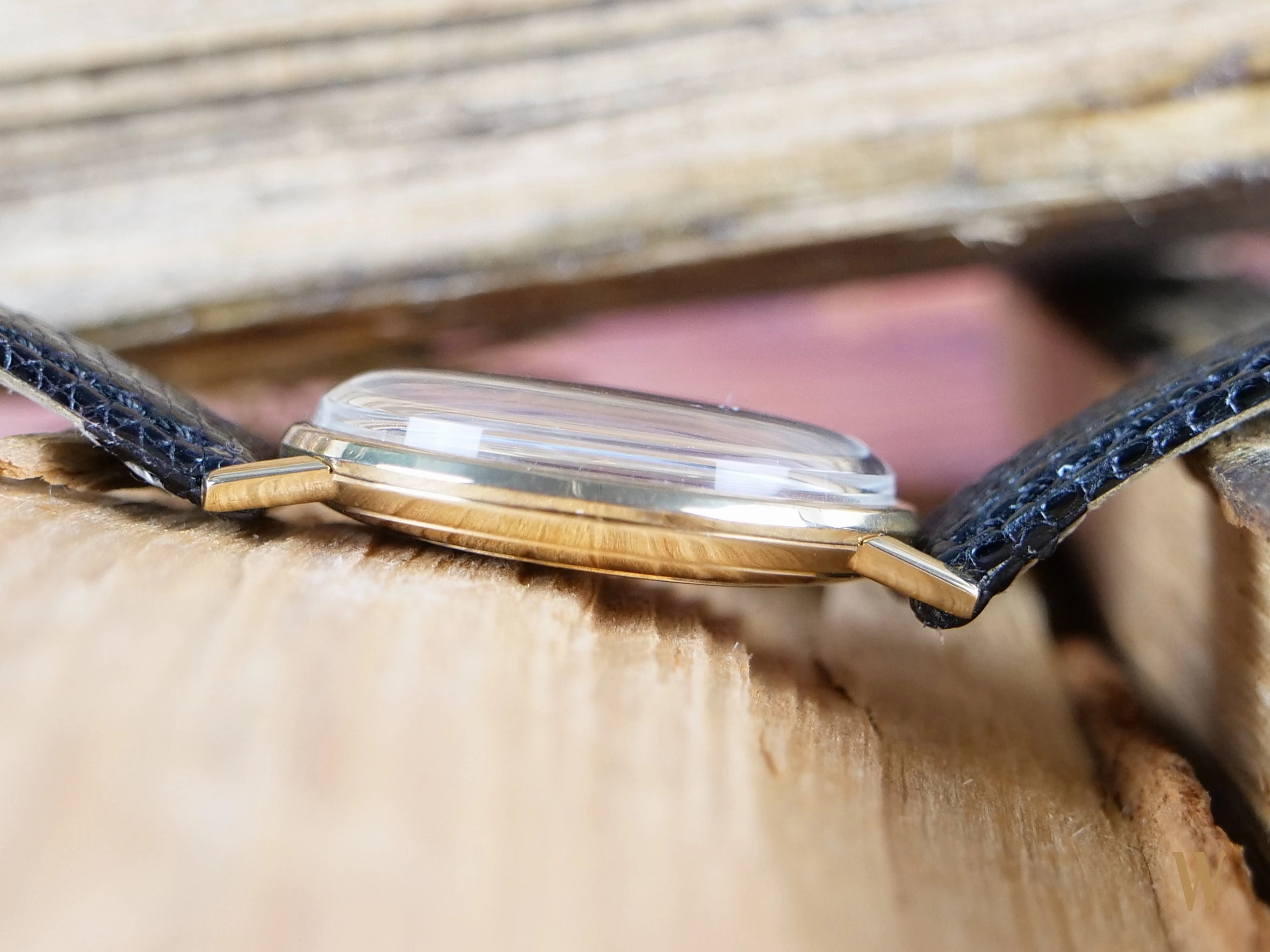 Omega Genve Solid gold Dress Watch