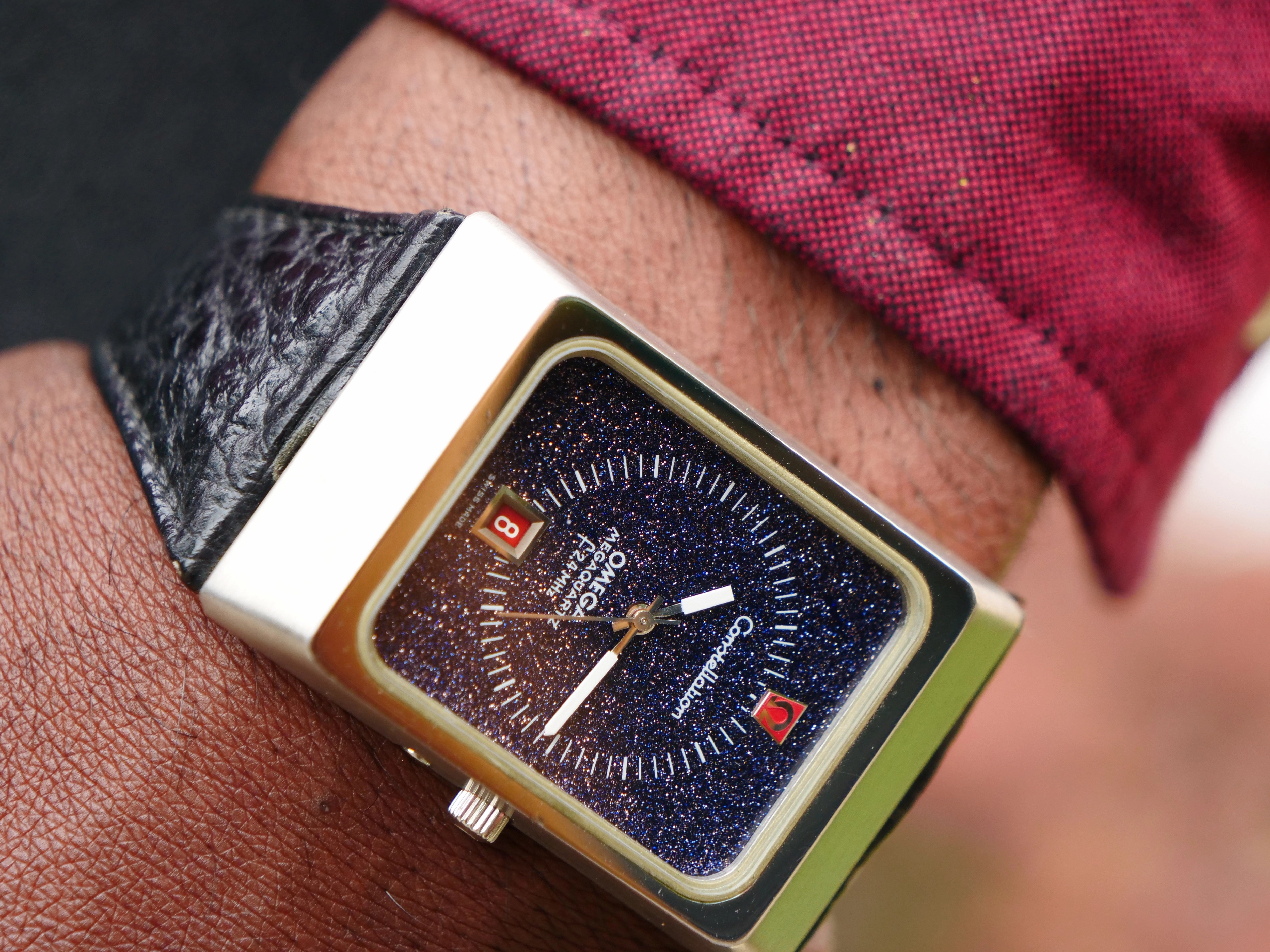 Omega Megaquartz Stardust.