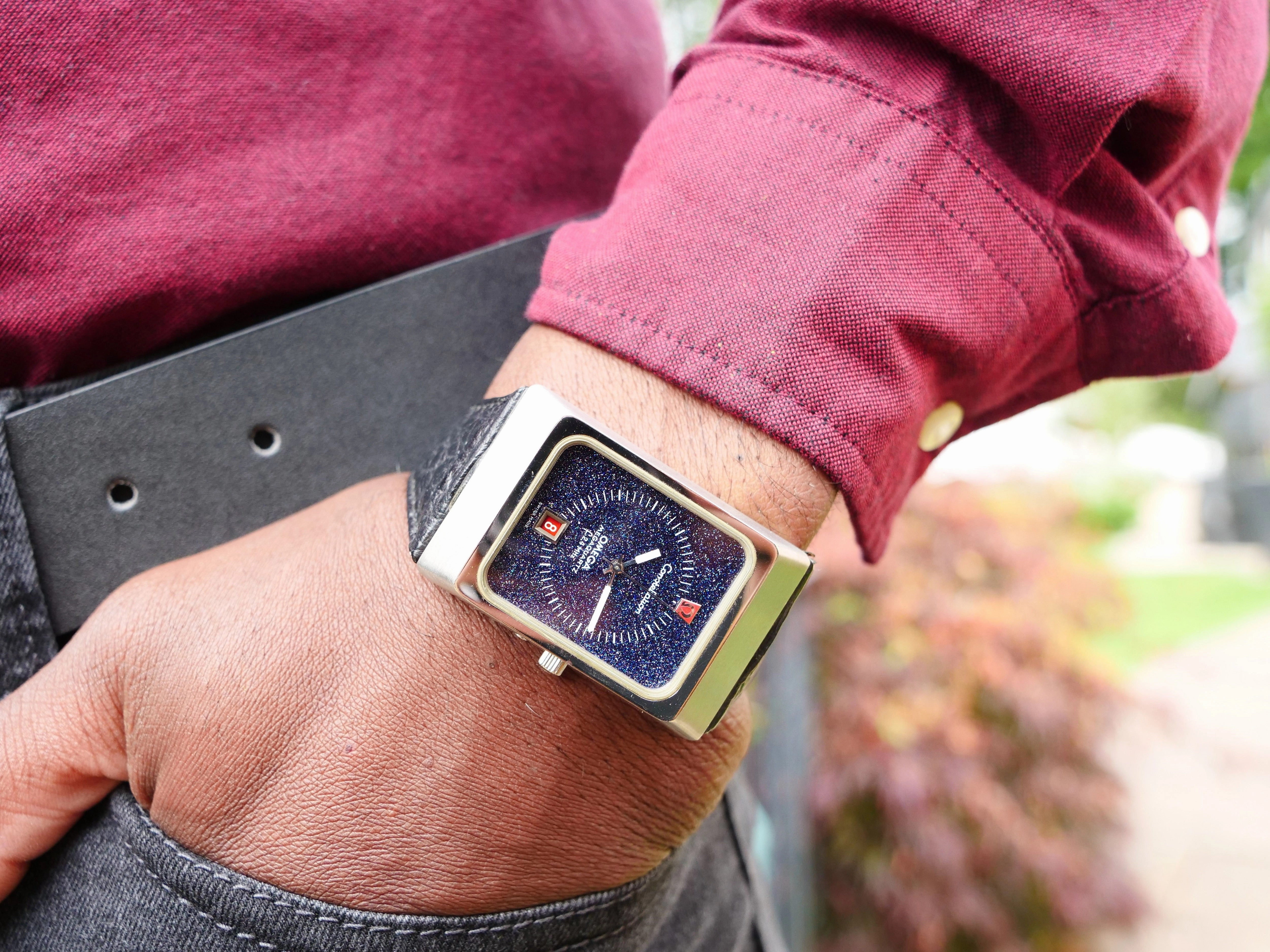 Omega Megaquartz Stardust.