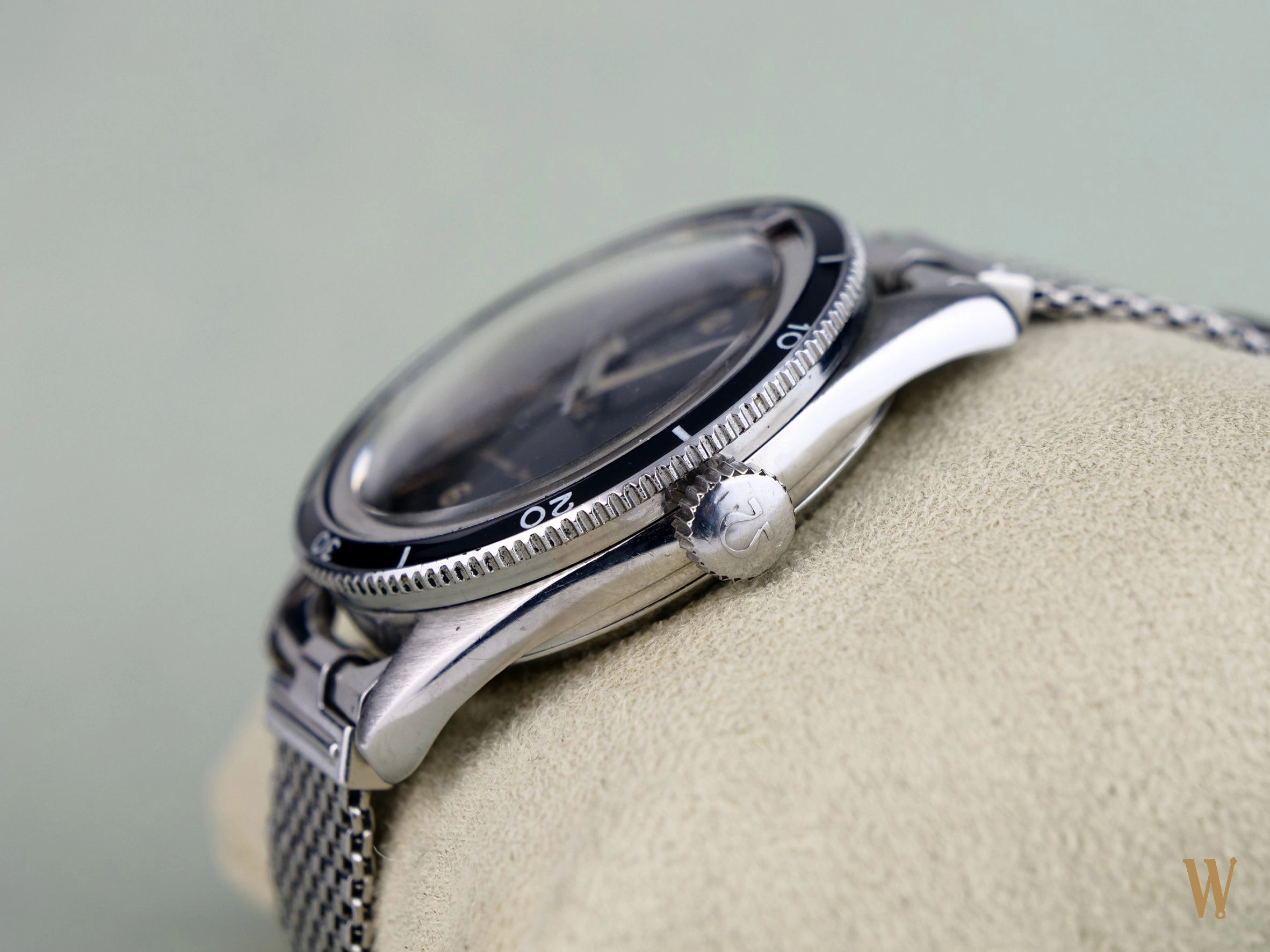 Omega Seamaster 300 Ref 2913-3  Exceptional Vintage Diver's Watch