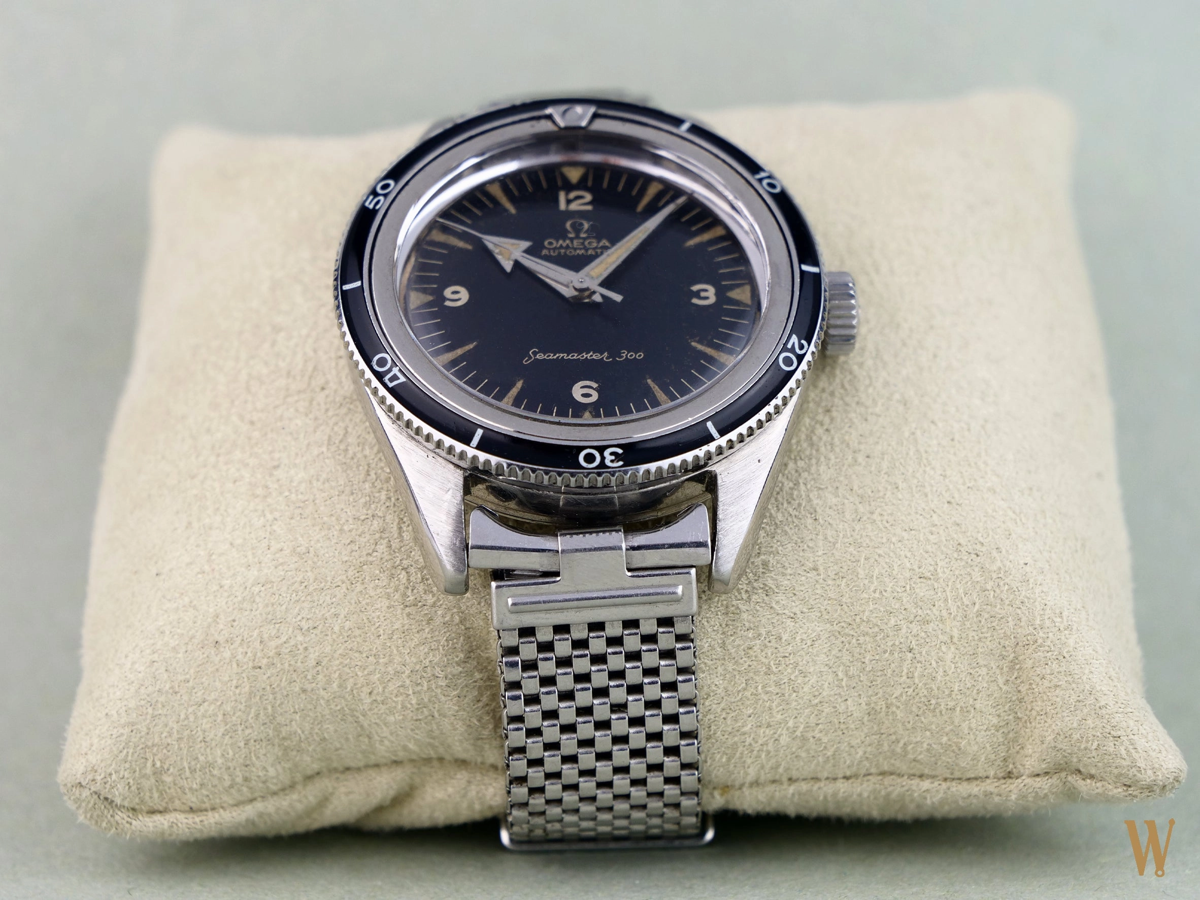 Omega Seamaster 300 Ref 2913-3  Exceptional Vintage Diver's Watch