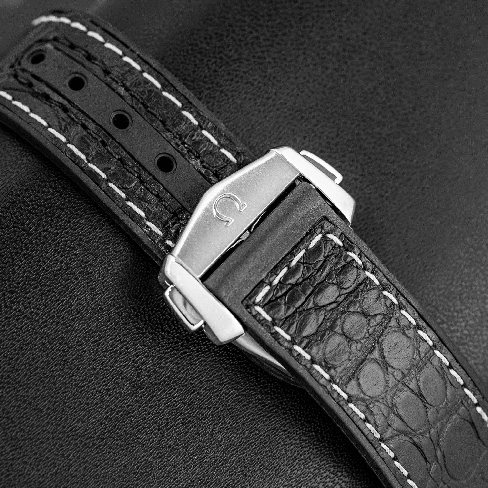 Omega Seamaster Planet Ocean GMT 215.33.44.22.01.001