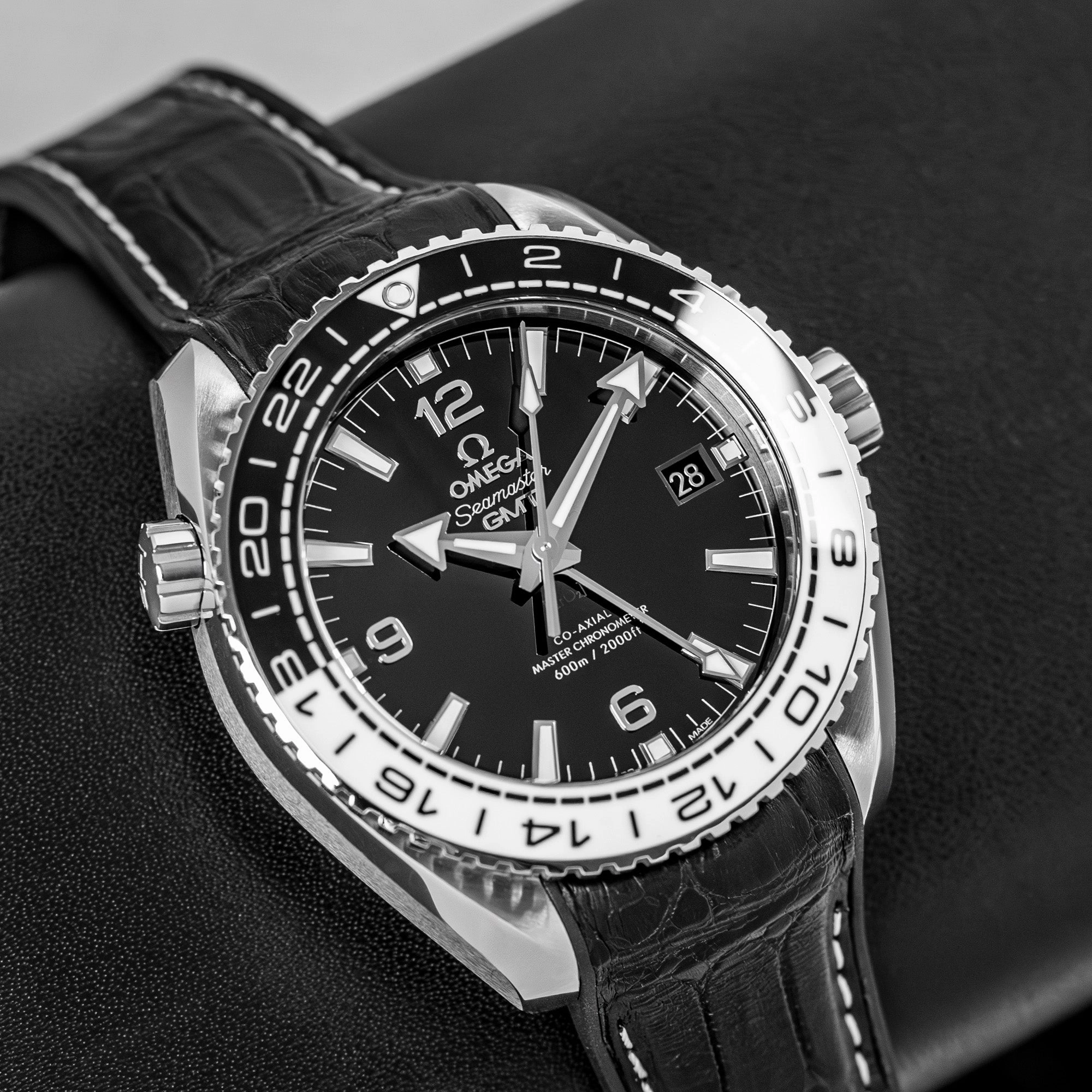 Omega Seamaster Planet Ocean GMT 215.33.44.22.01.001
