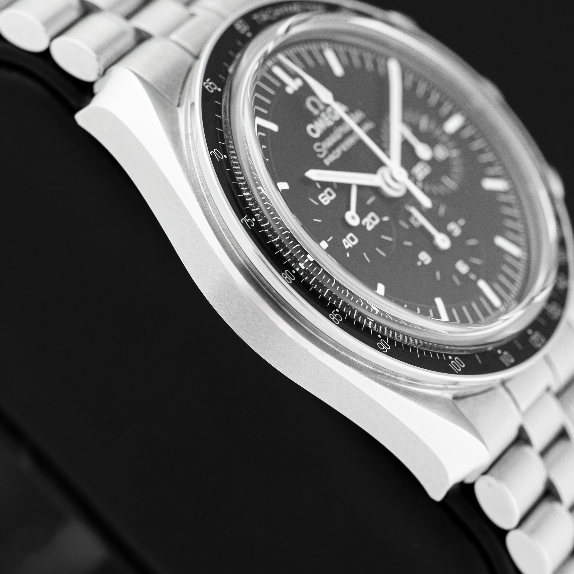 Omega Speedmaster 31030425001002