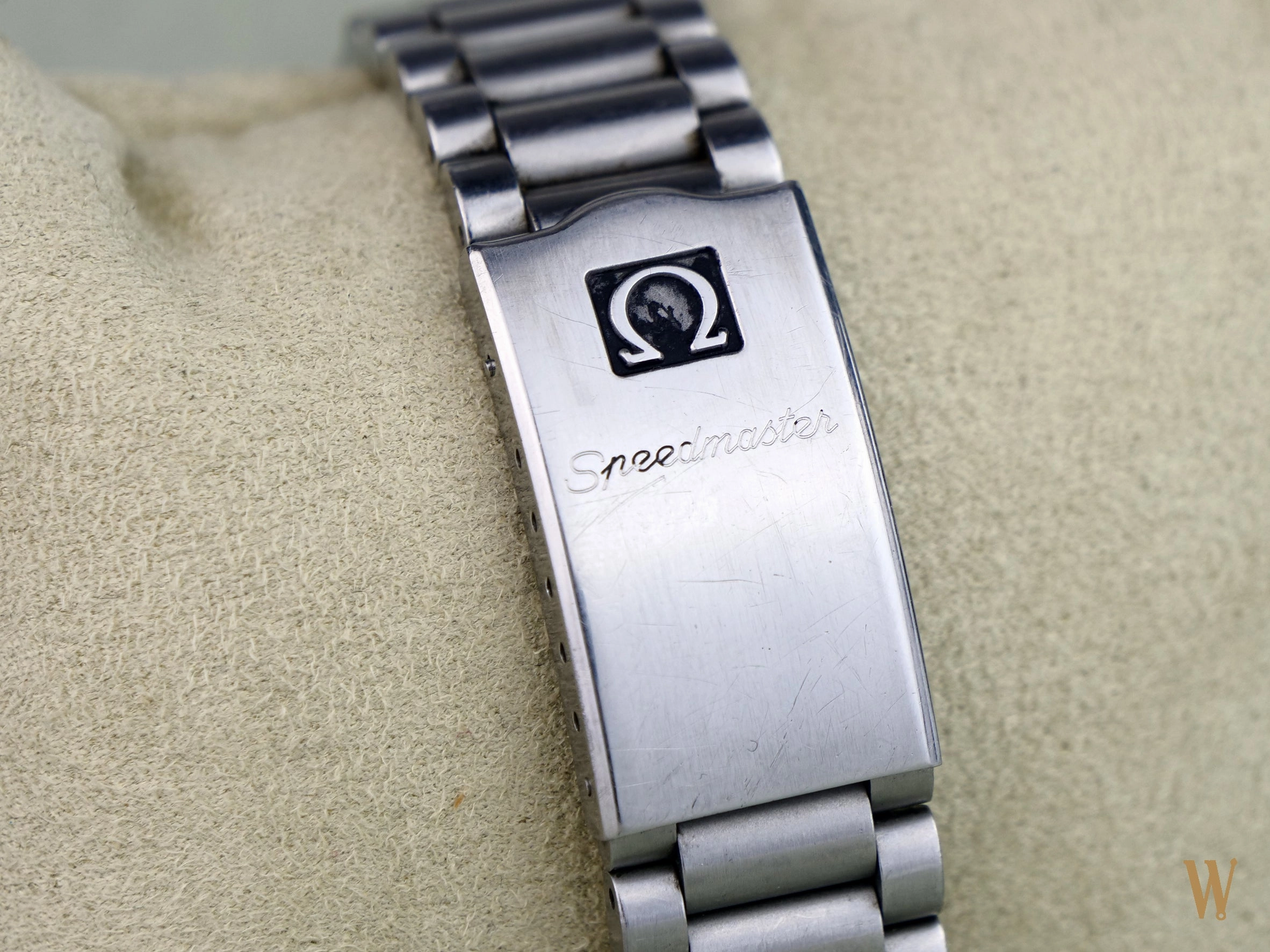 Omega Speedmaster Automatic Polar Dial Baby Snoopy