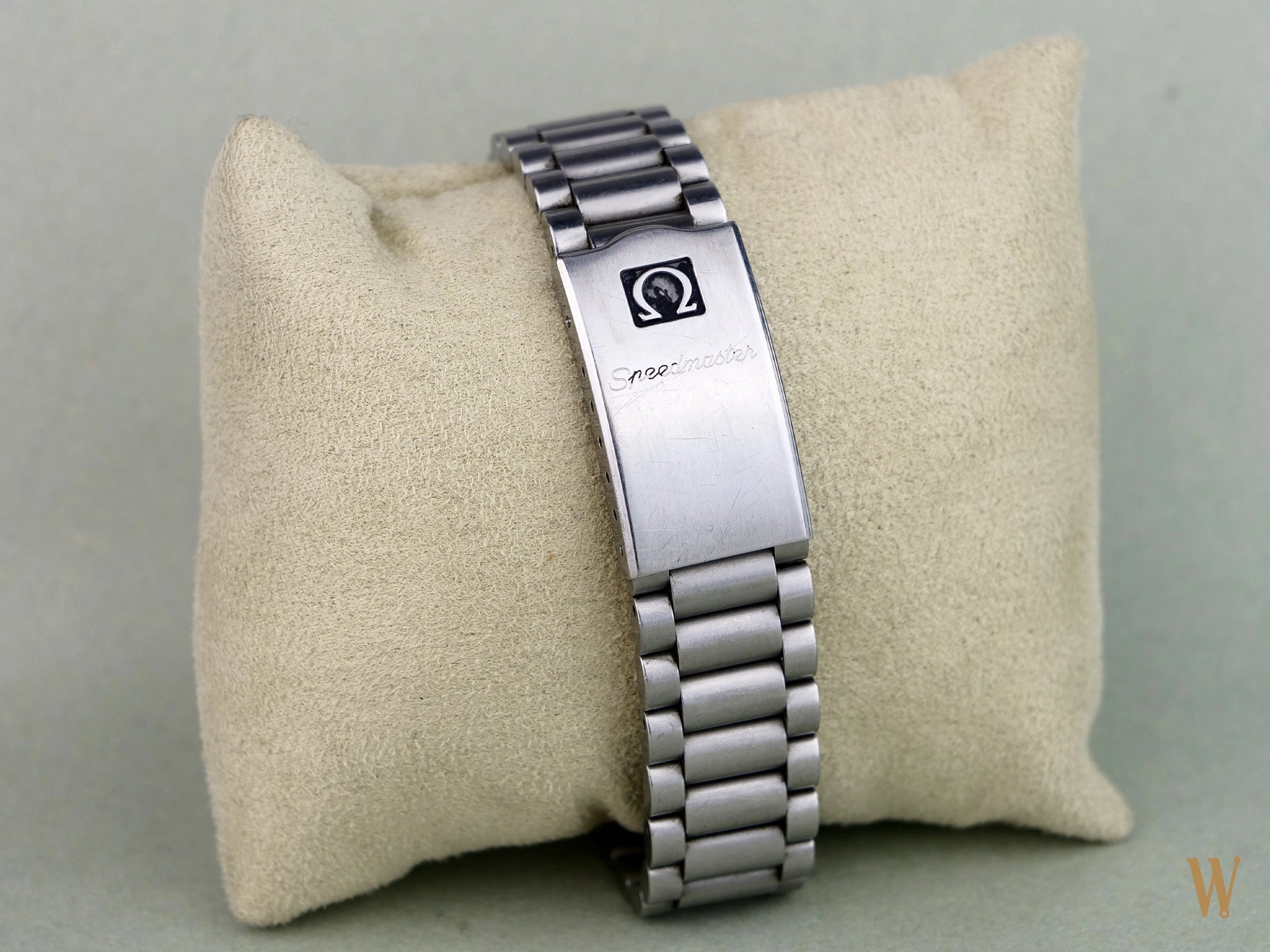 Omega Speedmaster Automatic Polar Dial Baby Snoopy