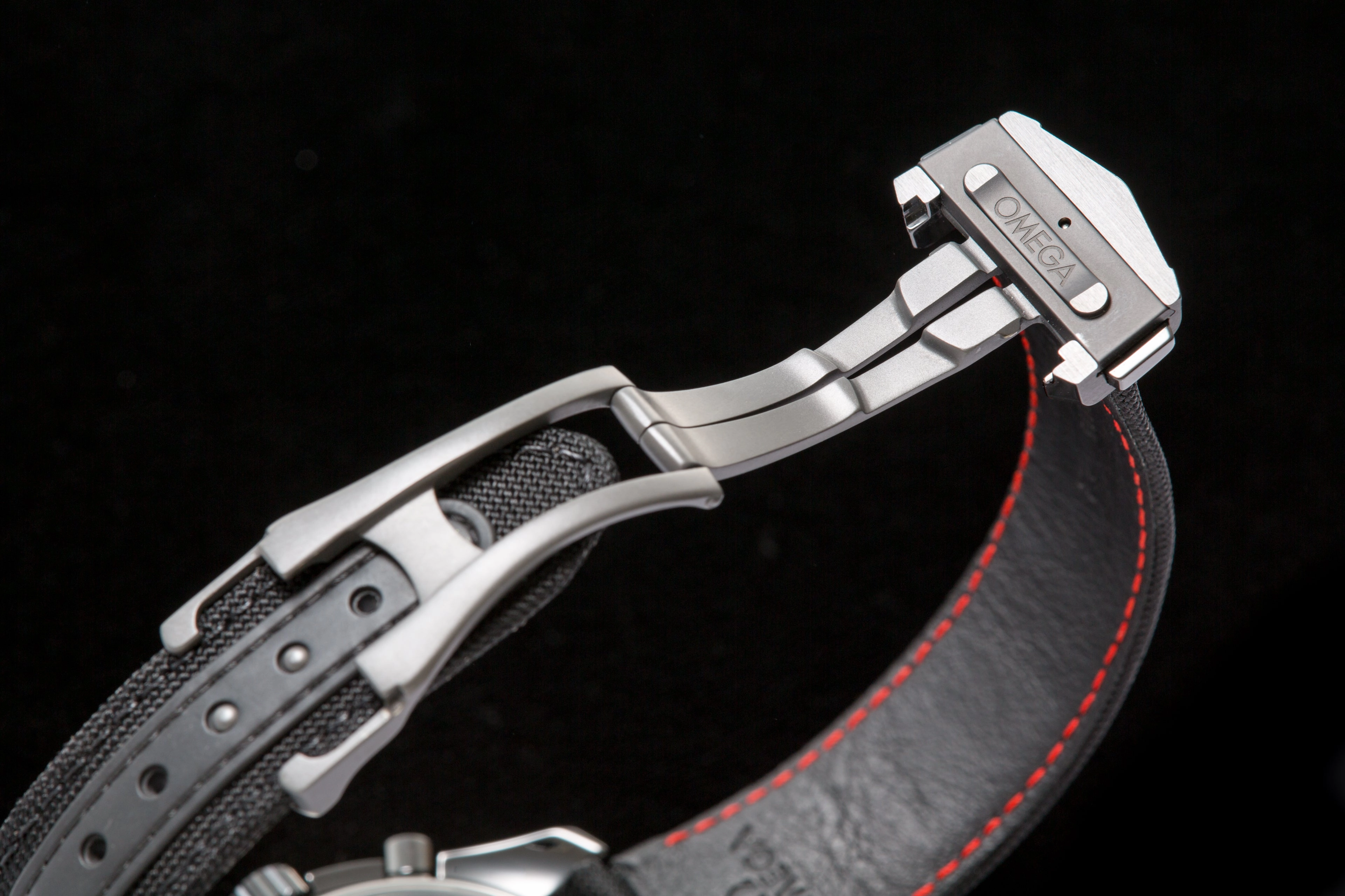 Omega Speedmaster Dark Side Of The Moon