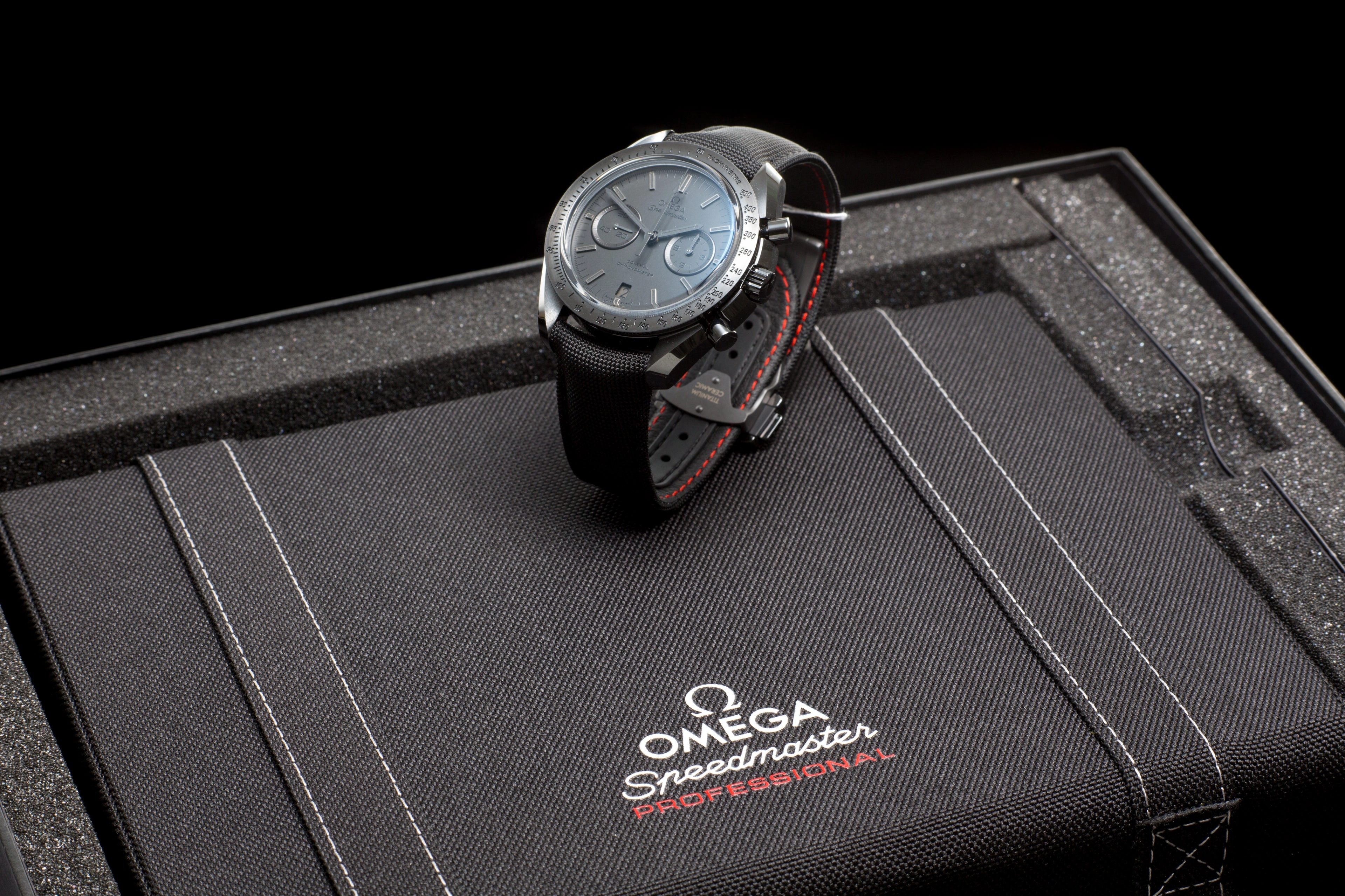 Omega Speedmaster Dark Side Of The Moon