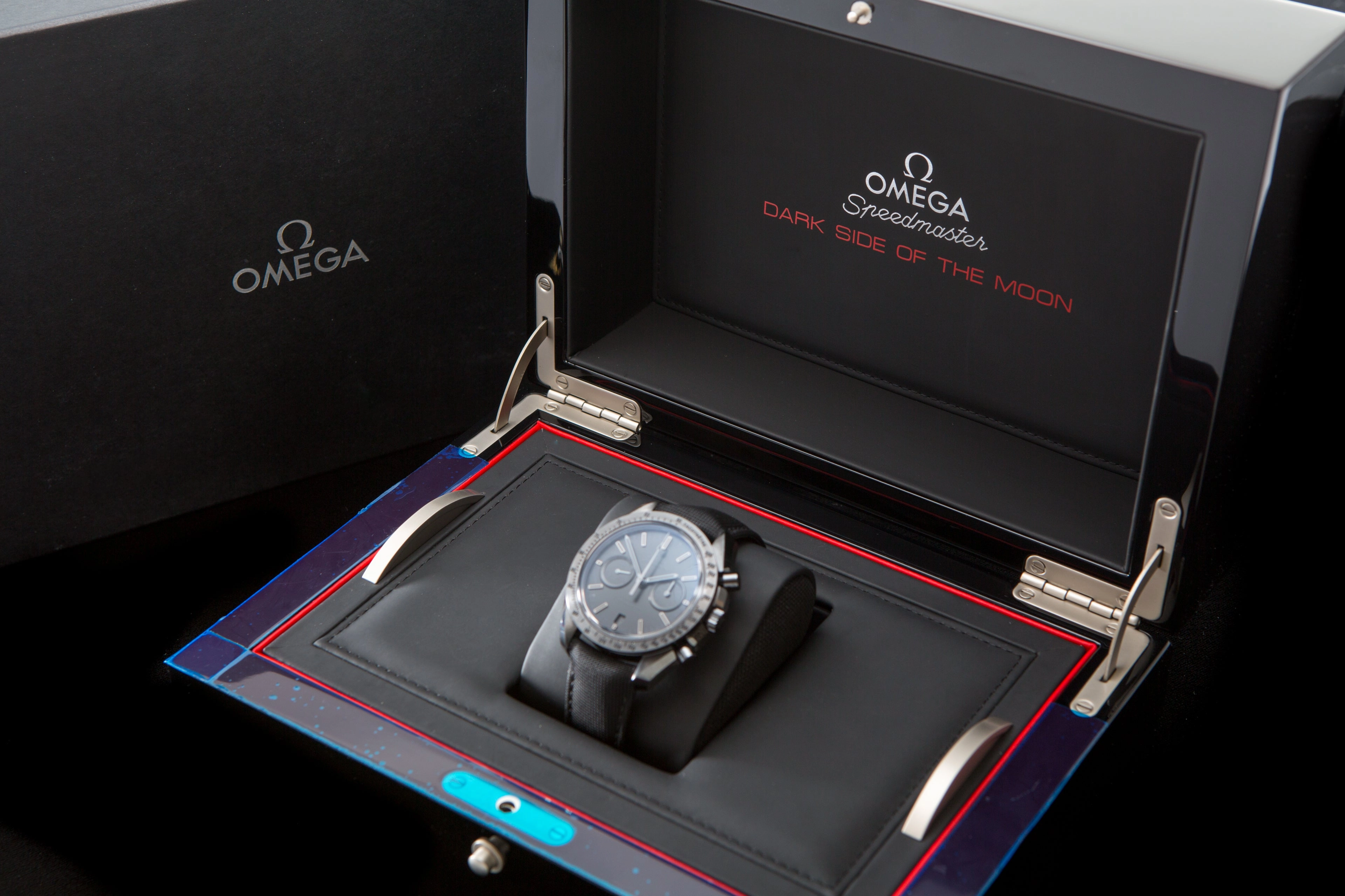 Omega Speedmaster Dark Side Of The Moon
