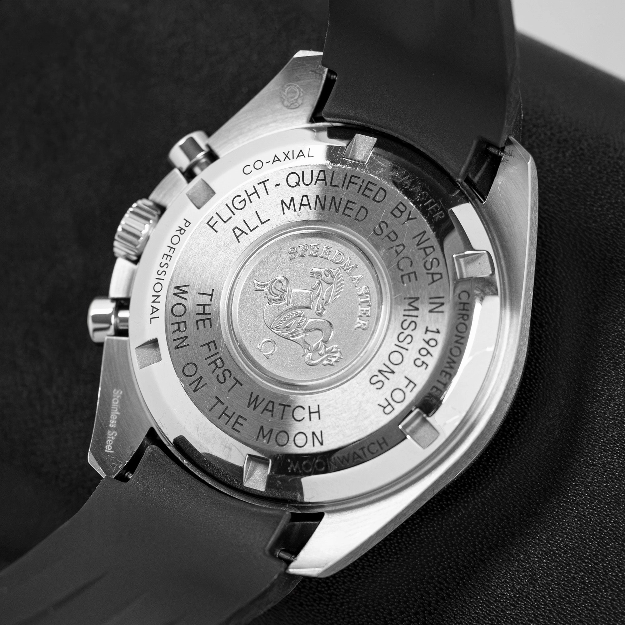 Omega Speedmaster Moonwatch 31030425001001