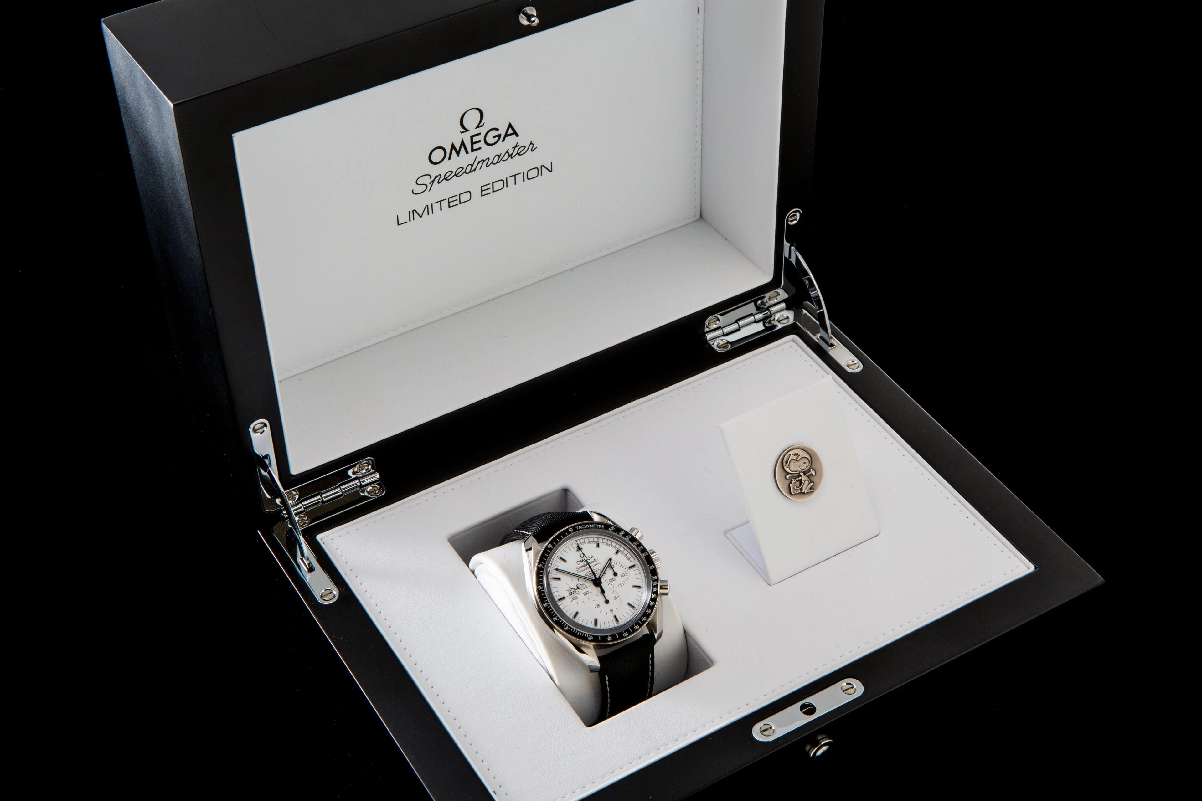 Omega Speedmaster Silver Snoopy