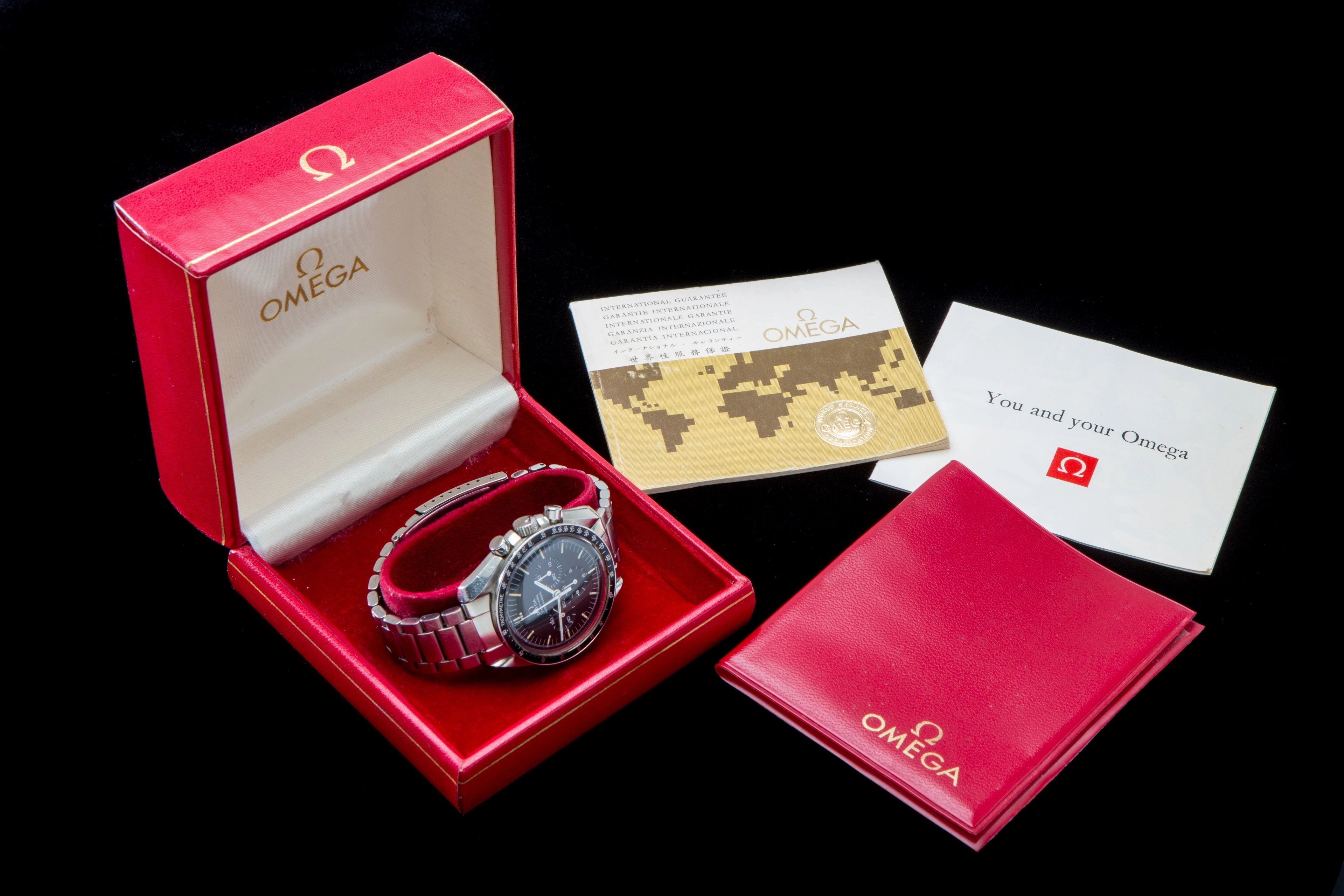 Omega Speedmaster straight writing ,box and papers