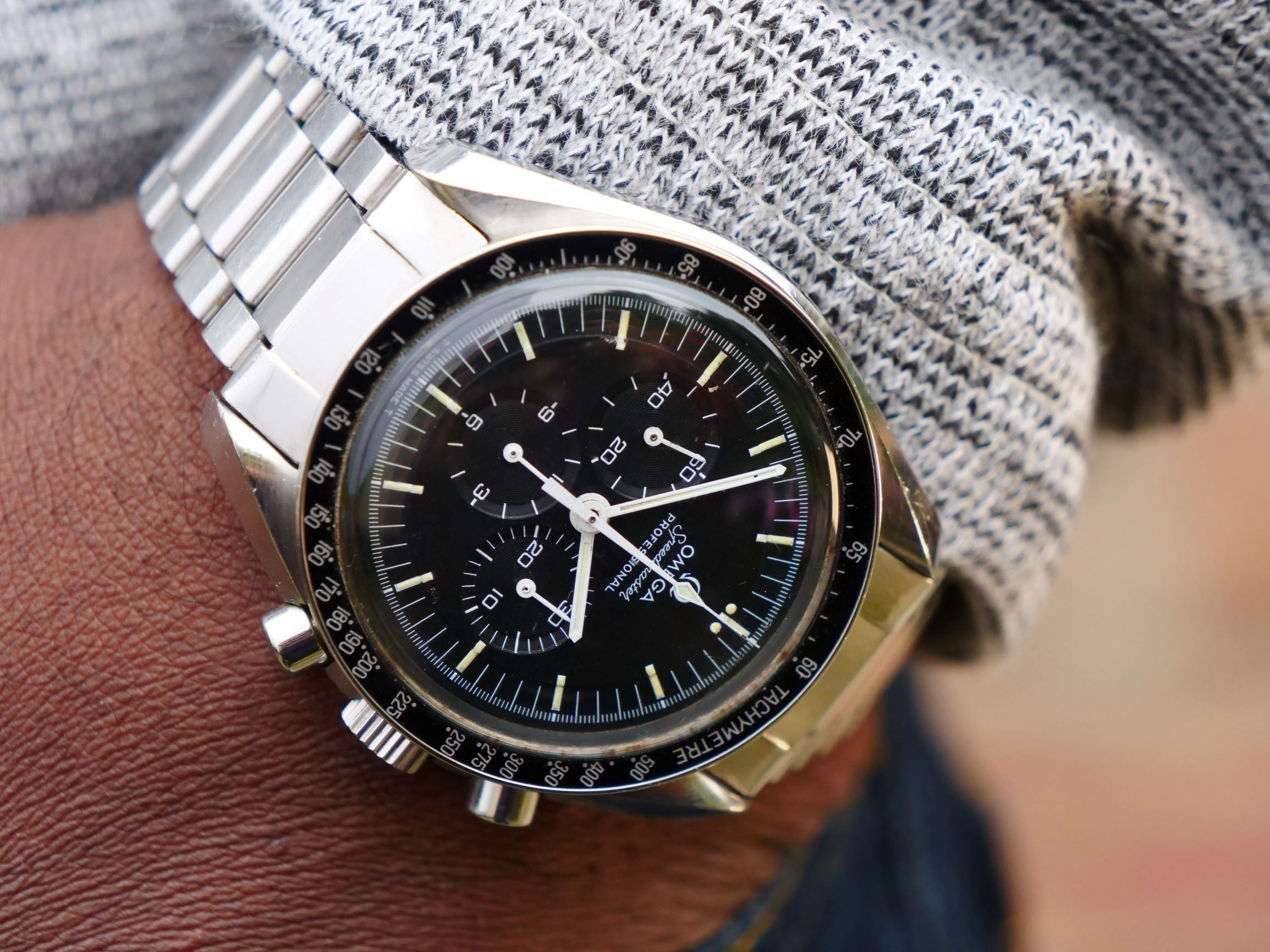 Omega Speedmaster straight writing ,box and papers