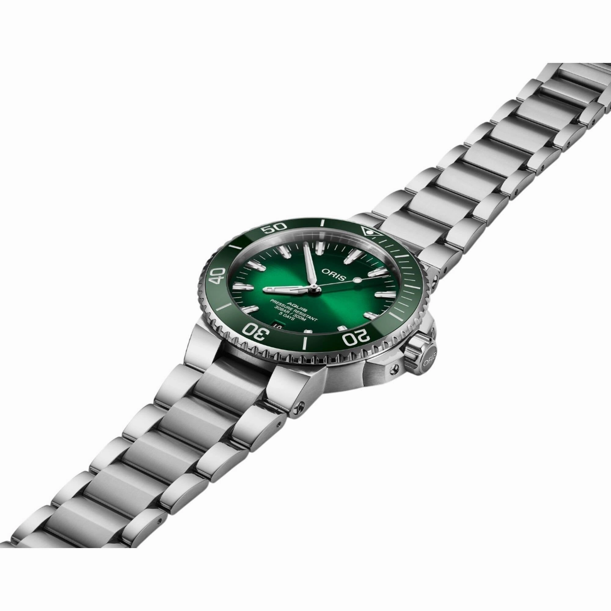 Oris Men's Watch - Aquis Automatic Green Dial Steel | 01 400 7763 4157-07 8 24 09PEB